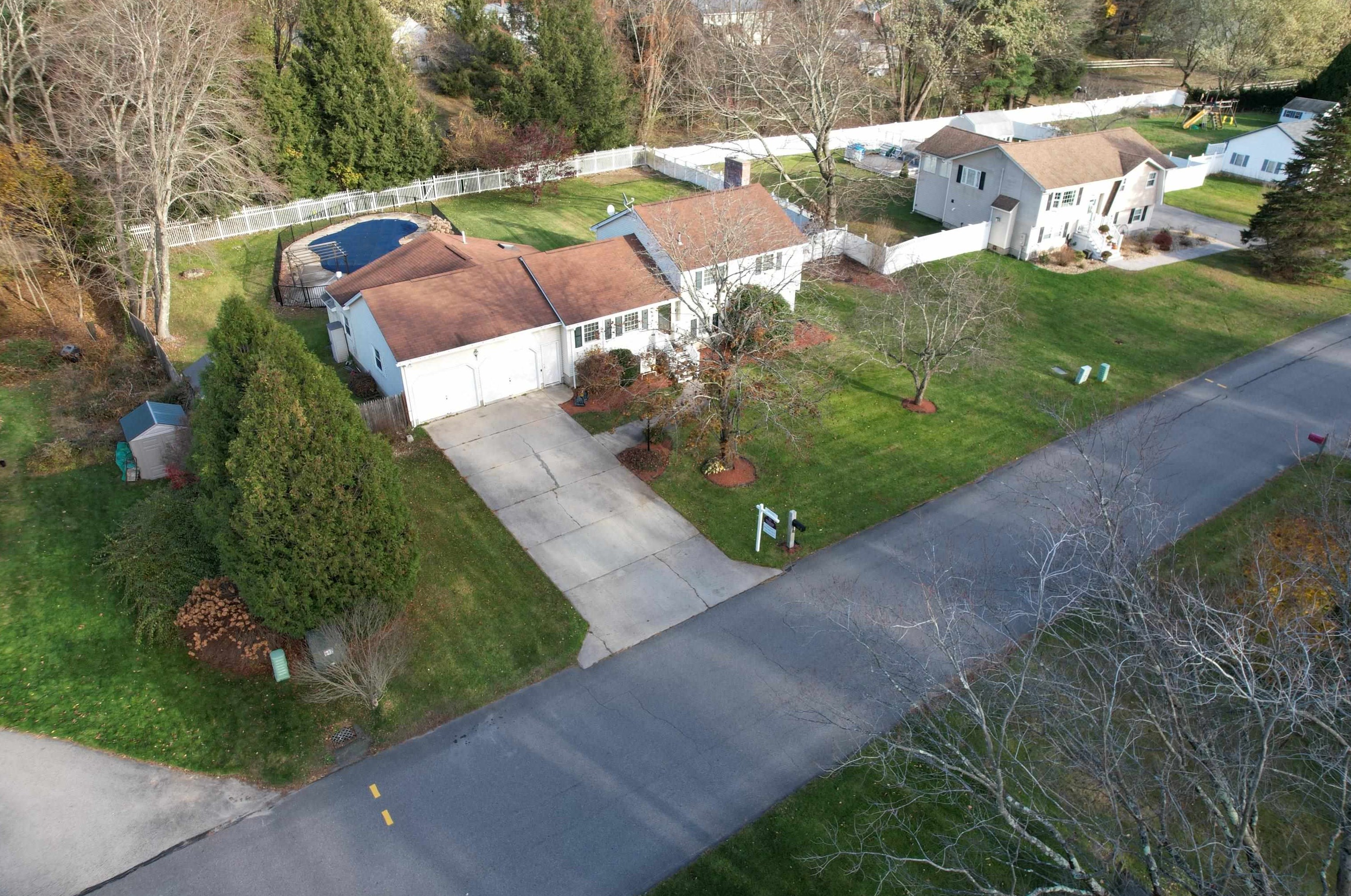 8 Clay St, Merrimack, NH 03054