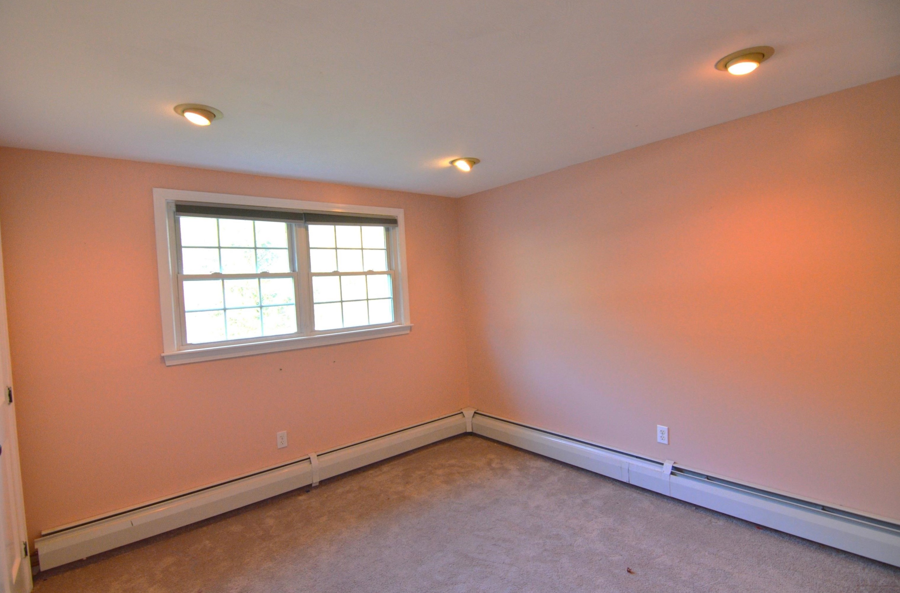 8 Clay St, Merrimack NH  03054-3248 exterior