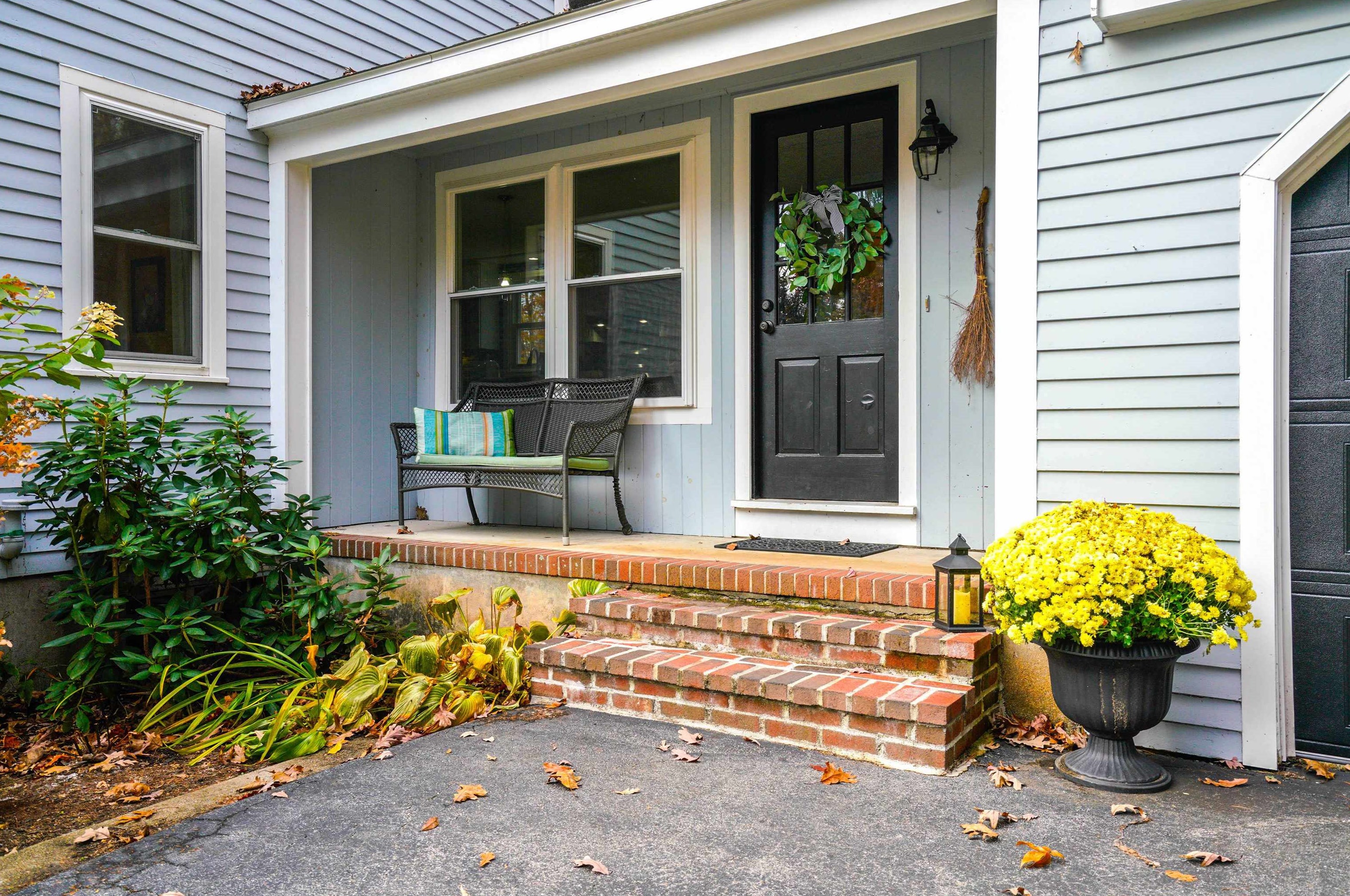 22 Manchester Rd, Amherst, NH 03031