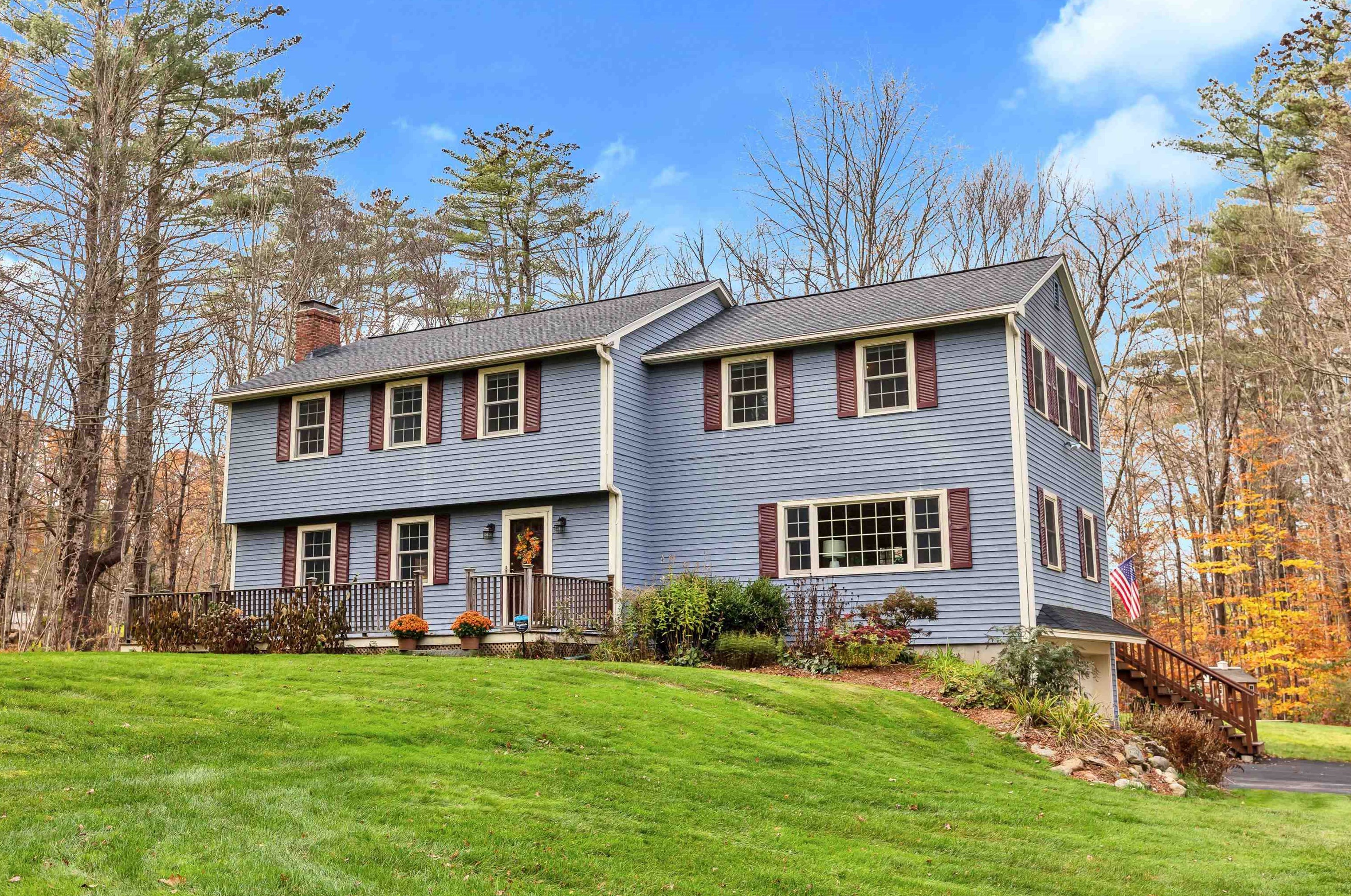 1 Georgetown Dr, Amherst, NH 03031
