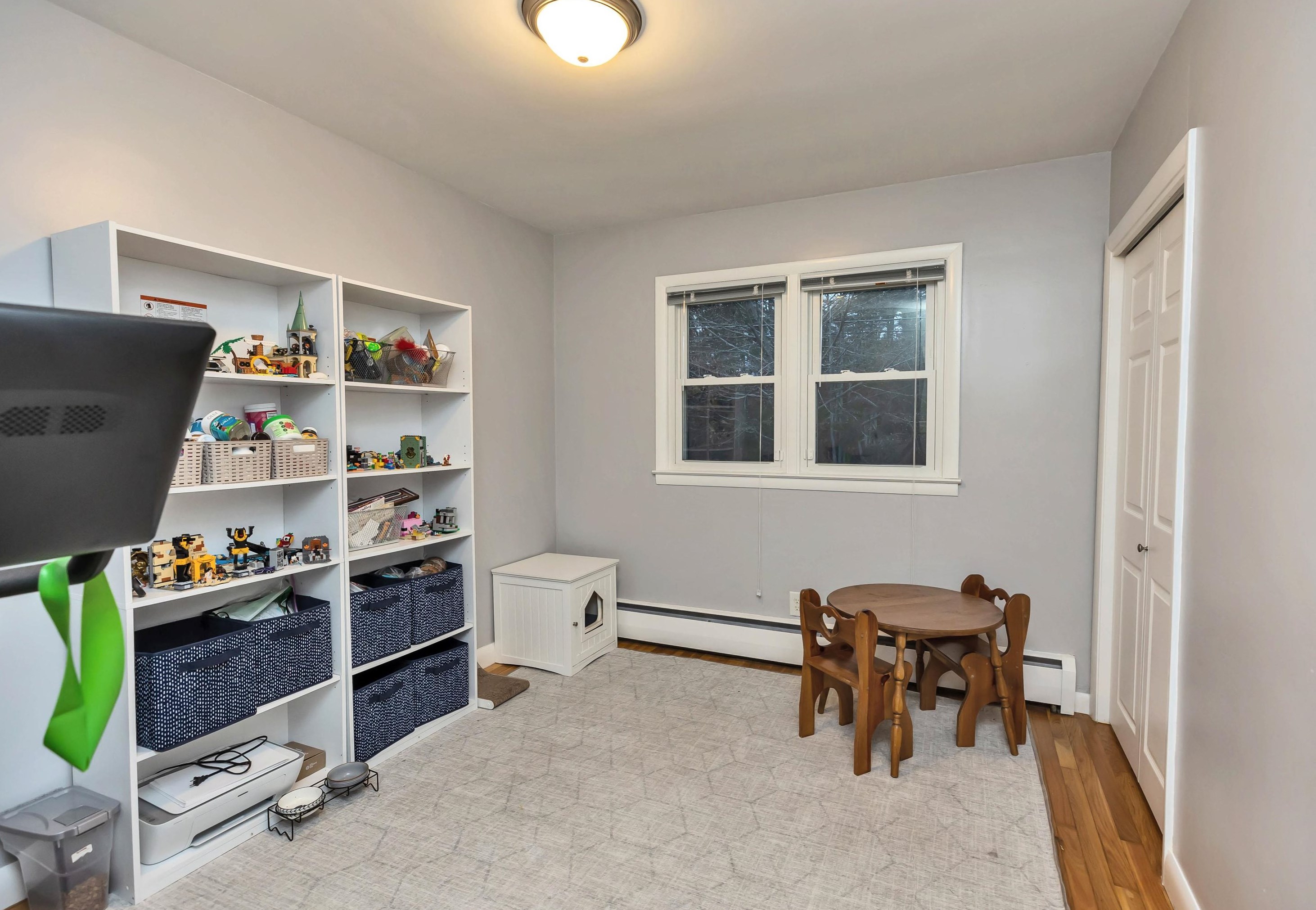34 Sebbins Pond Dr, Manchester NH  03110-6630 exterior