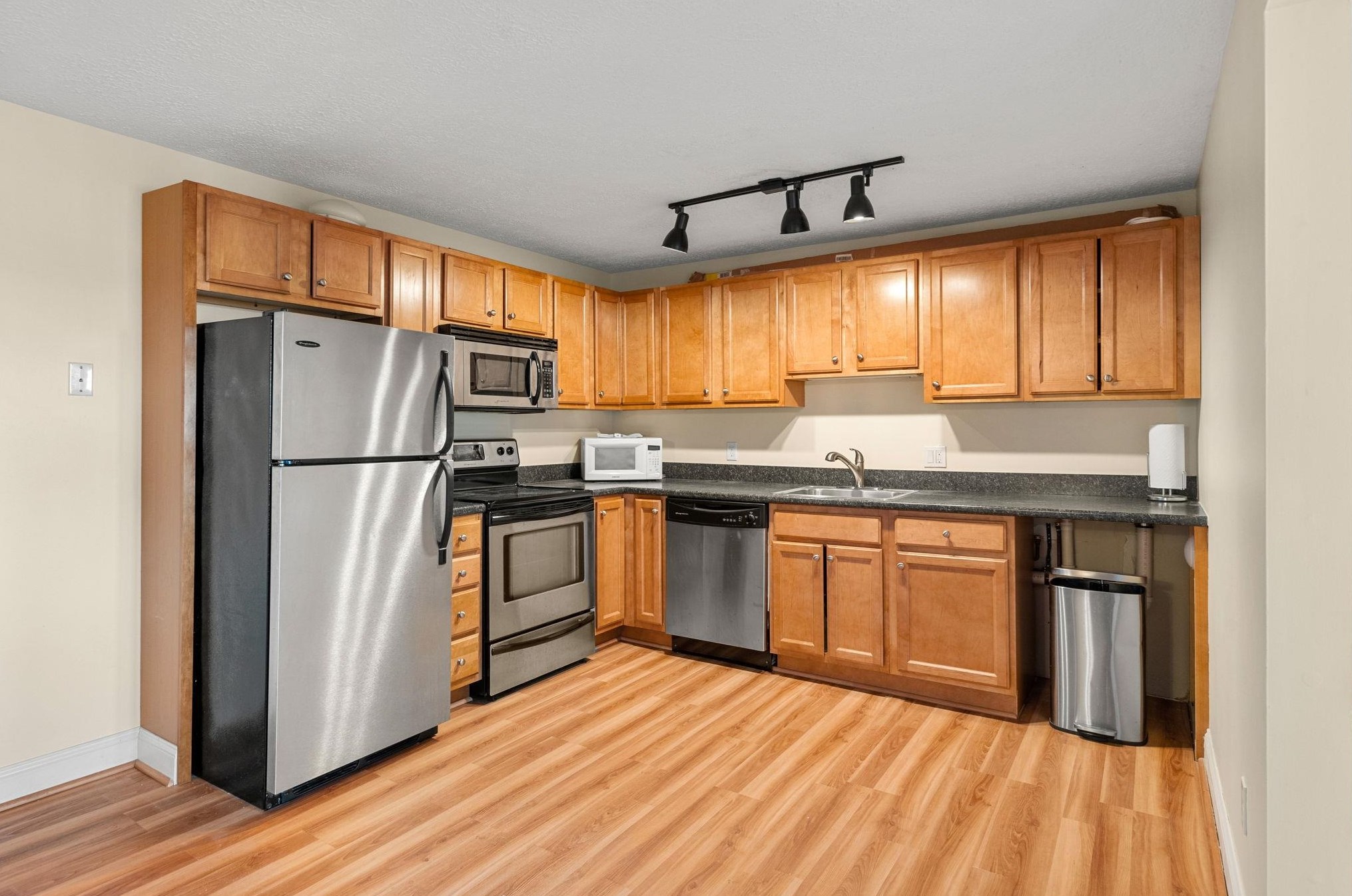 545 Calef Rd #23, Manchester, NH 03103