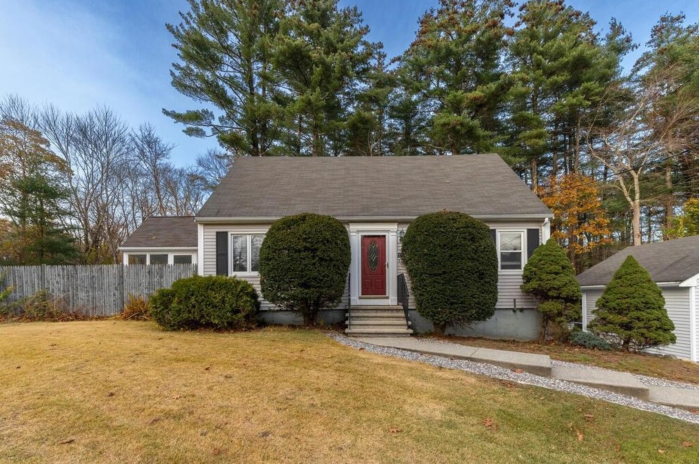 125 Dutton Rd, Pelham, NH 03076