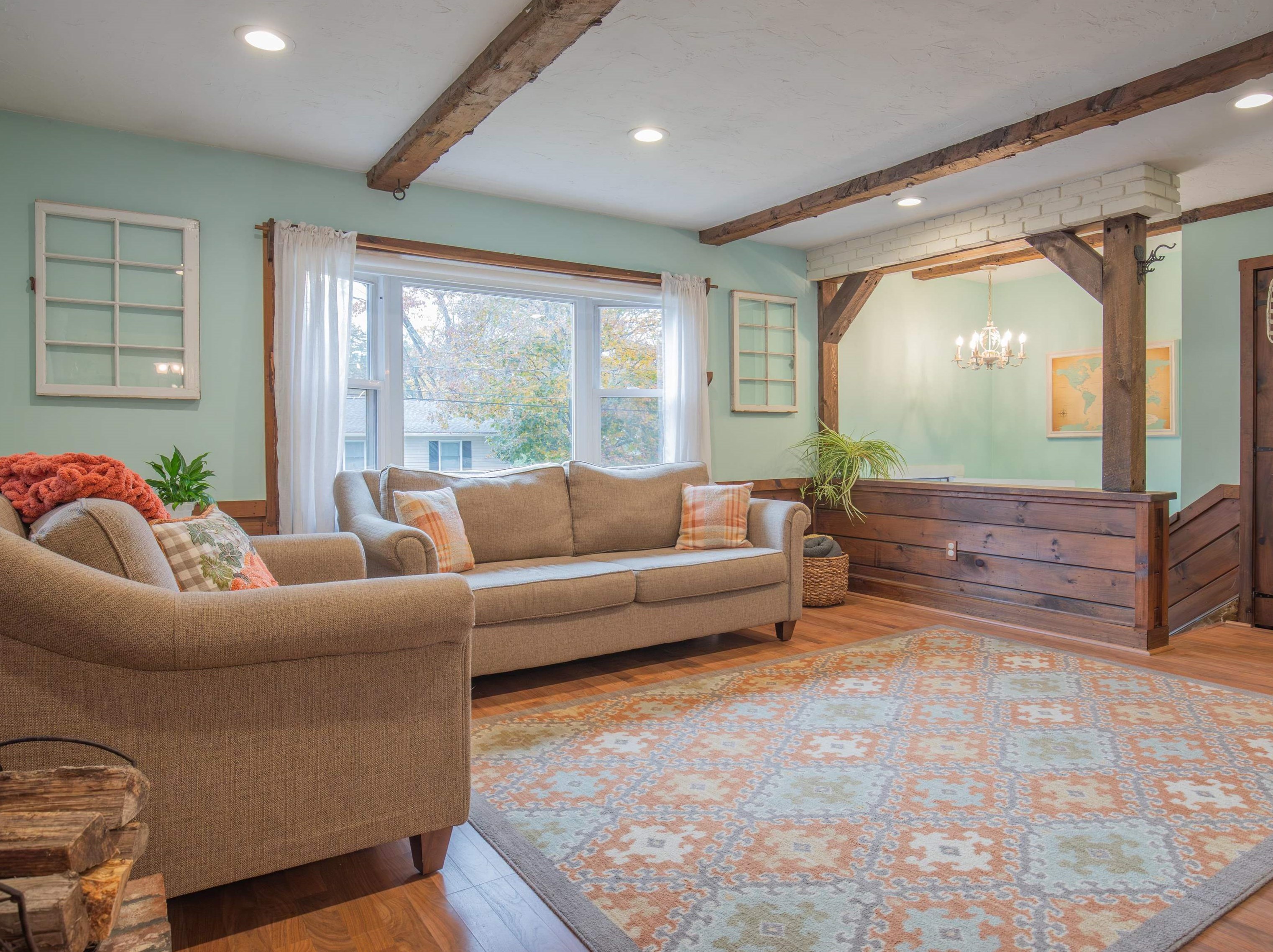 6 Kennedy Dr, Manchester NH  03110-5514 exterior