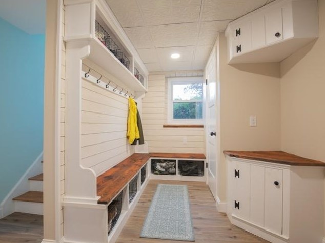 6 Kennedy Dr, Manchester NH  03110-5514 exterior