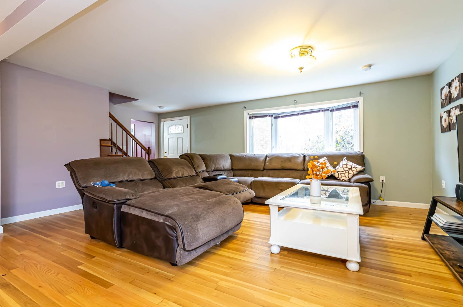 171 Highland St, Hudson NH  03051-3806 exterior