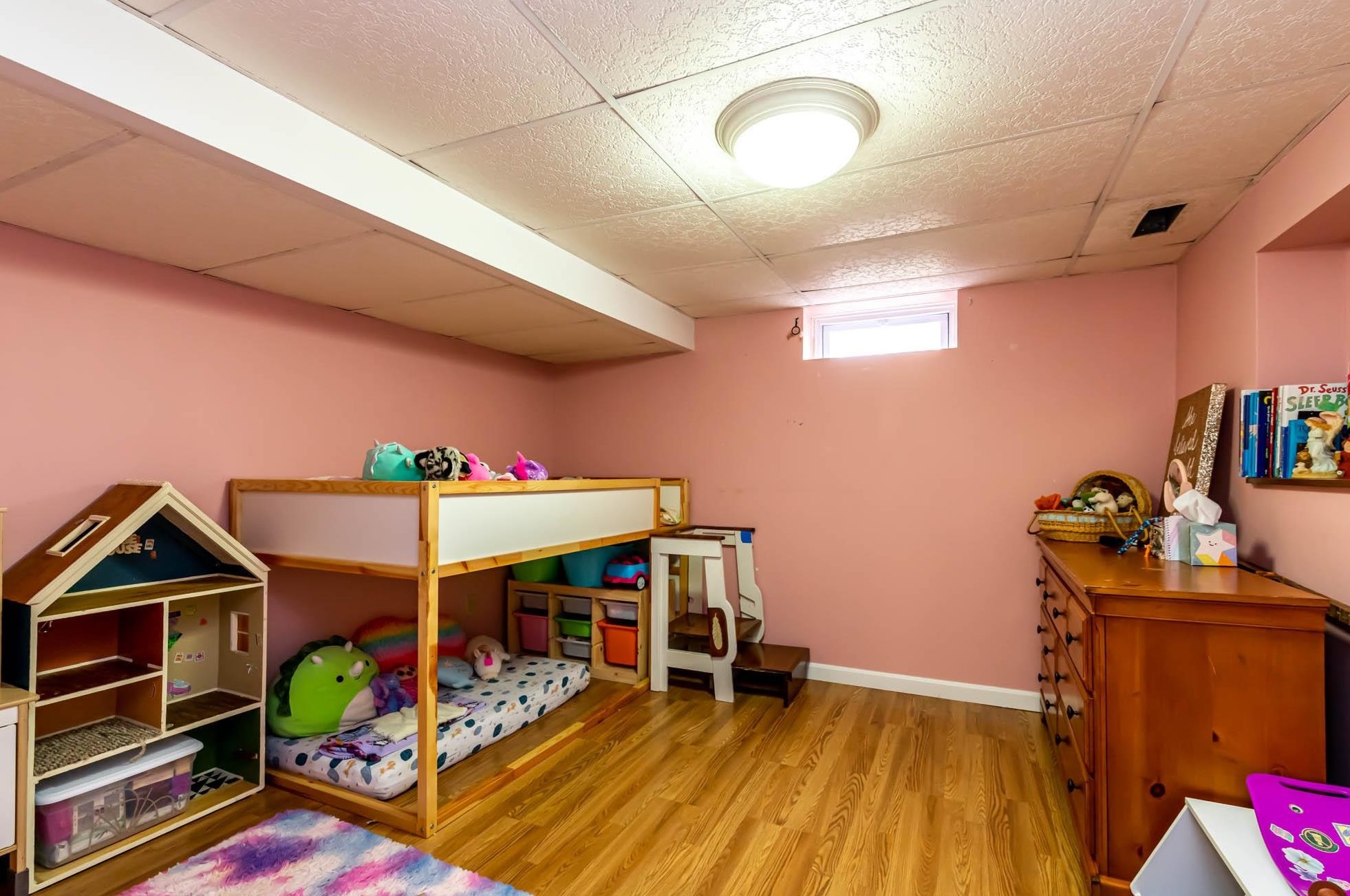 171 Highland St, Hudson NH  03051-3806 exterior