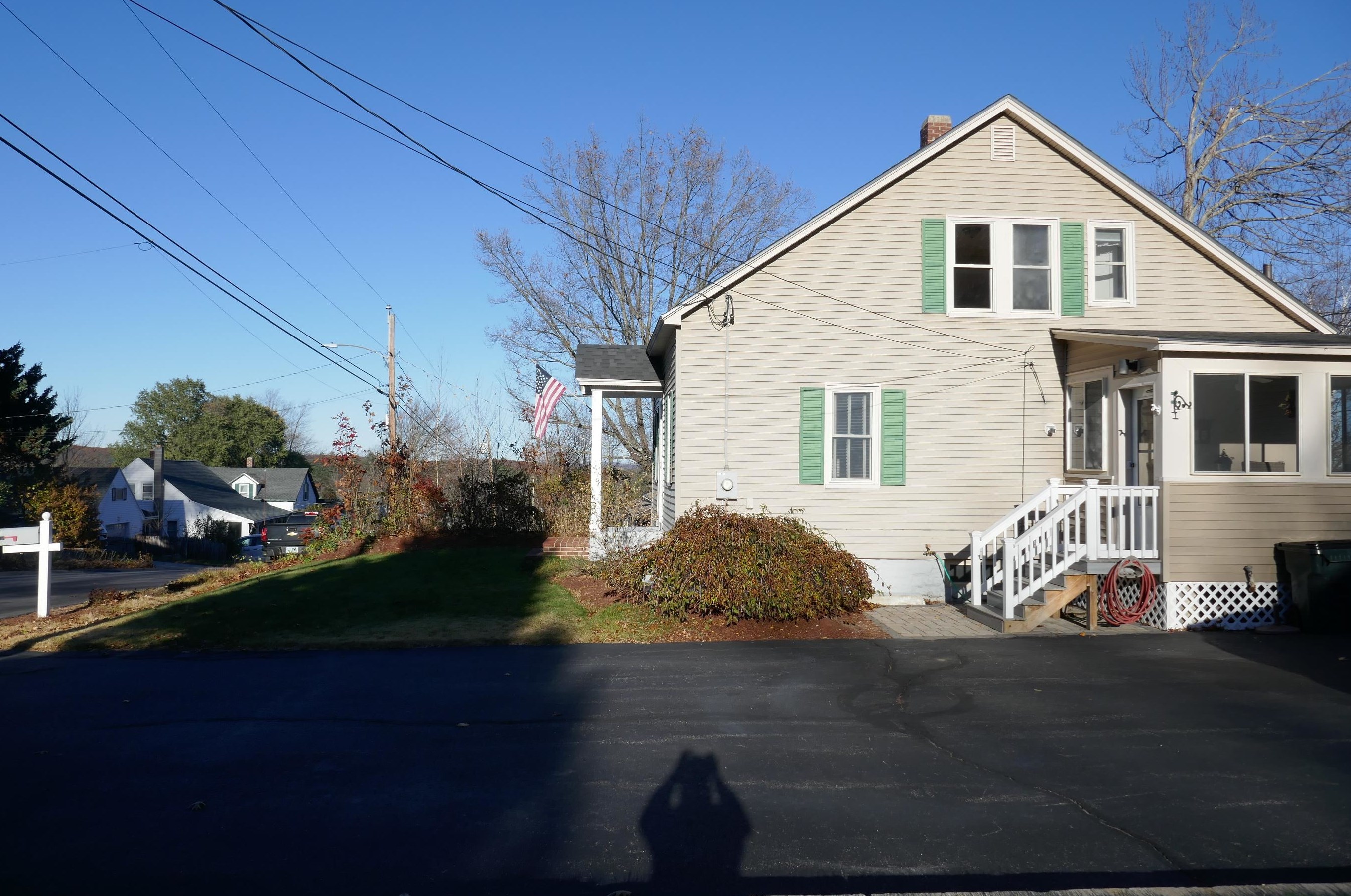 43 Pershing St, Manchester NH  03102-1146 exterior