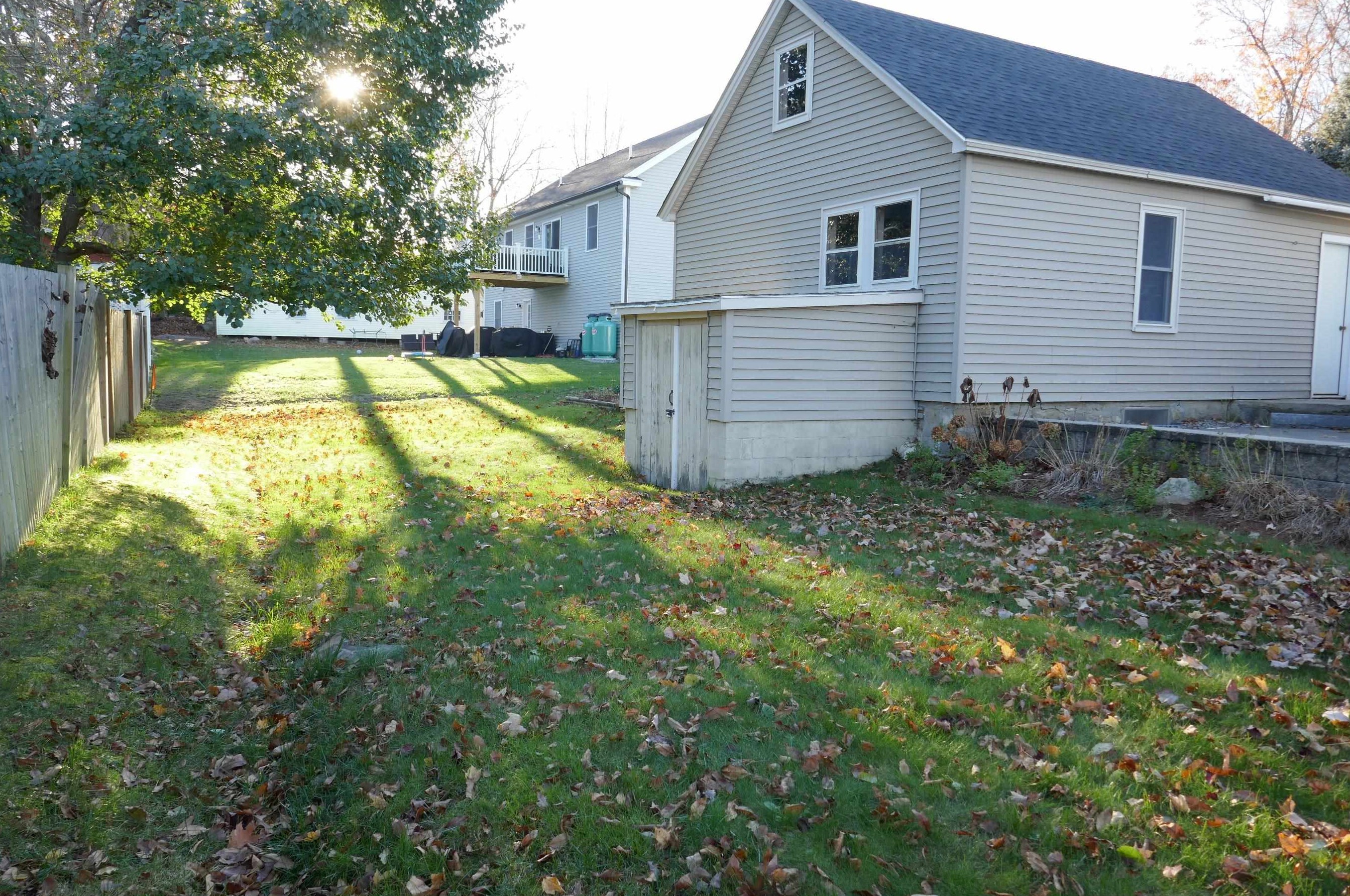 43 Pershing St, Manchester NH  03102-1146 exterior