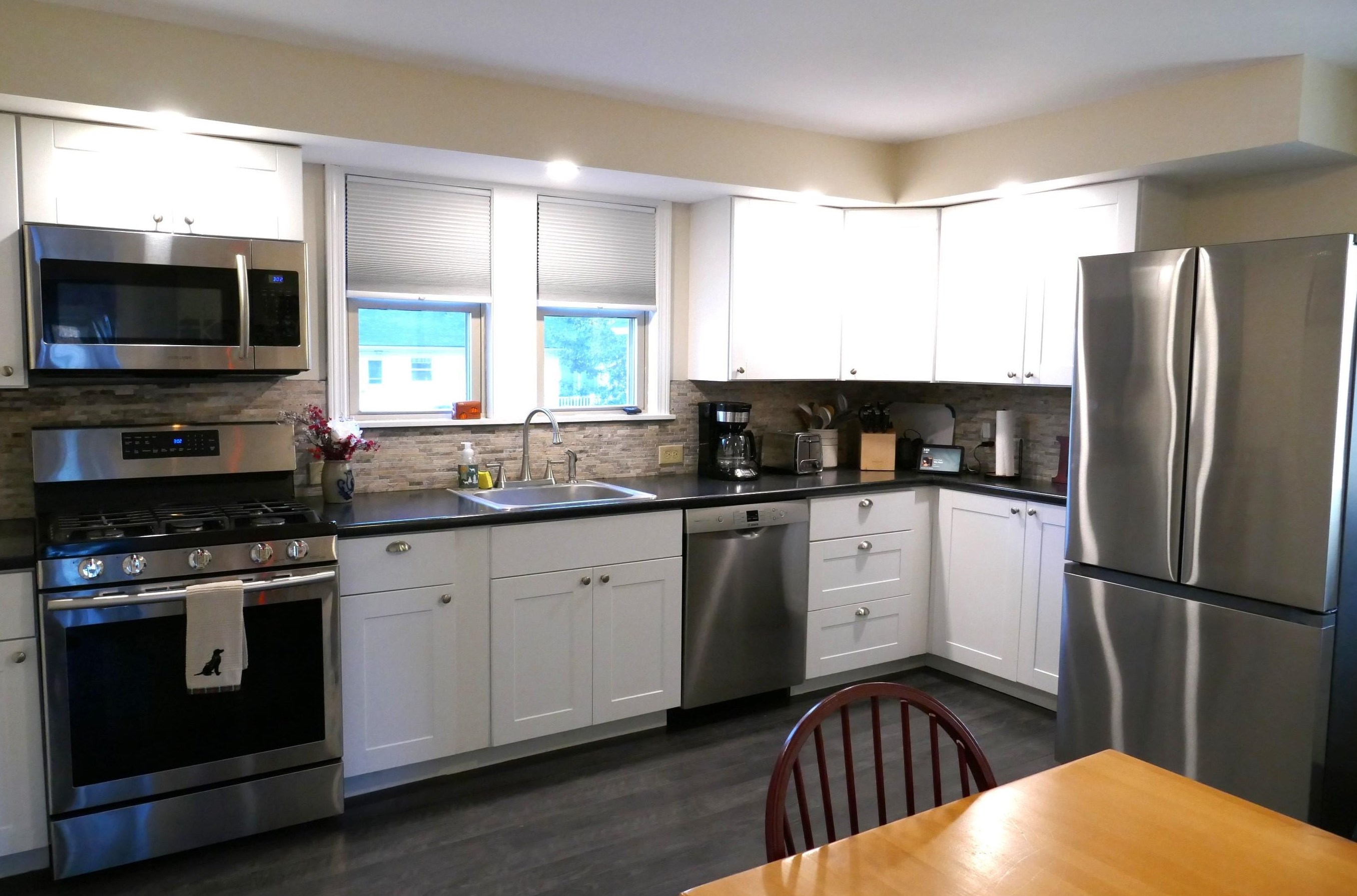 43 Pershing St, Manchester NH  03102-1146 exterior