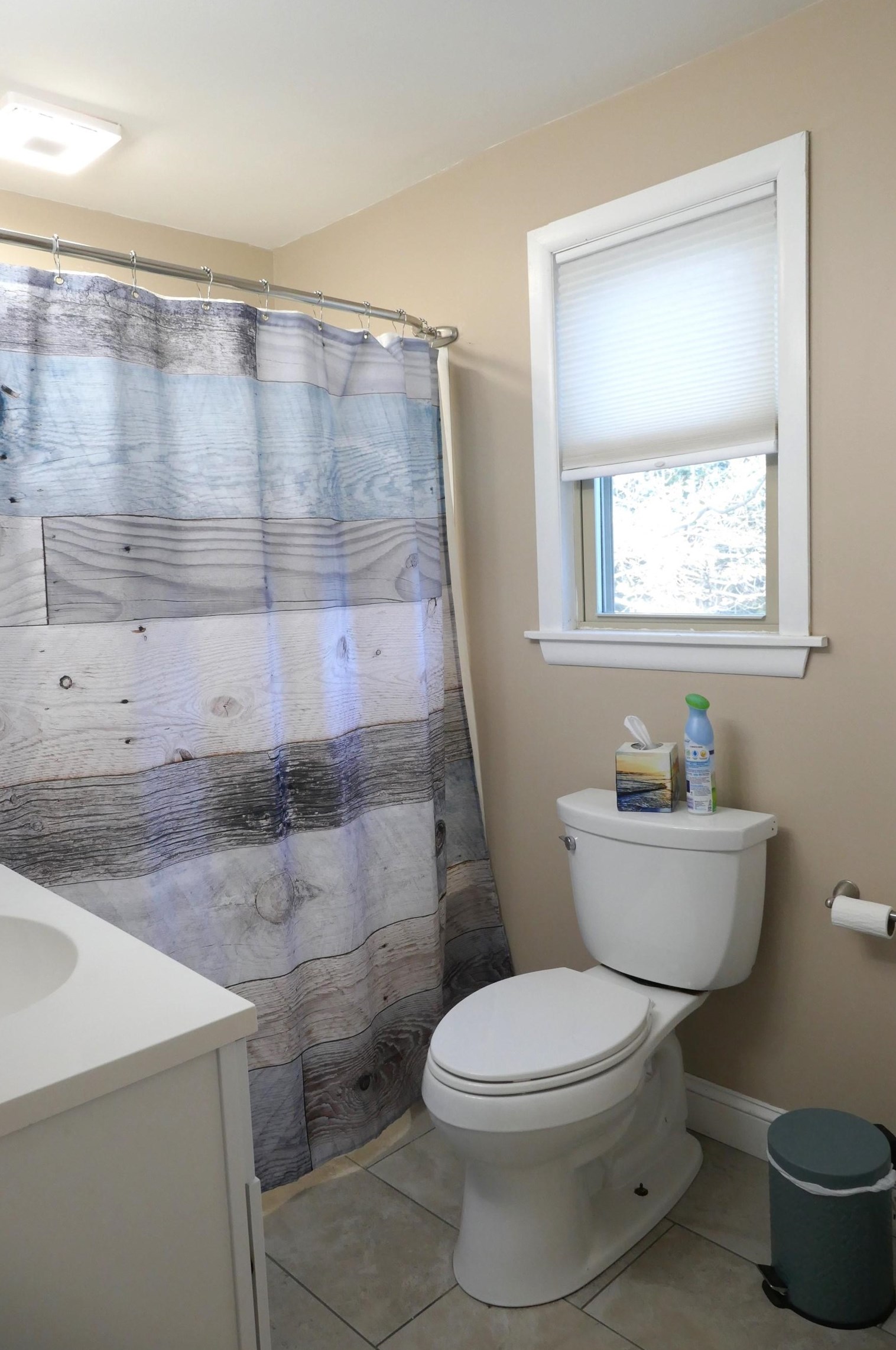 43 Pershing St, Manchester NH  03102-1146 exterior