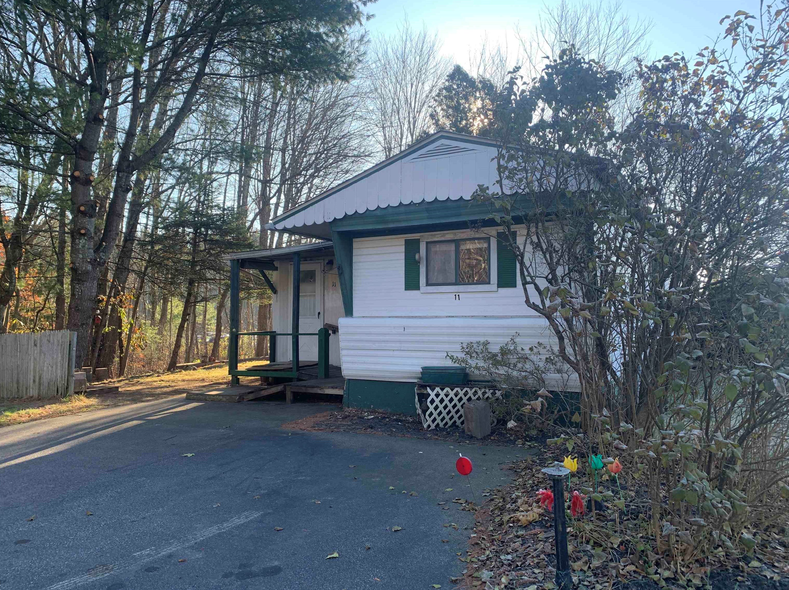 11 Ringer Dr, Somersworth, NH 03878