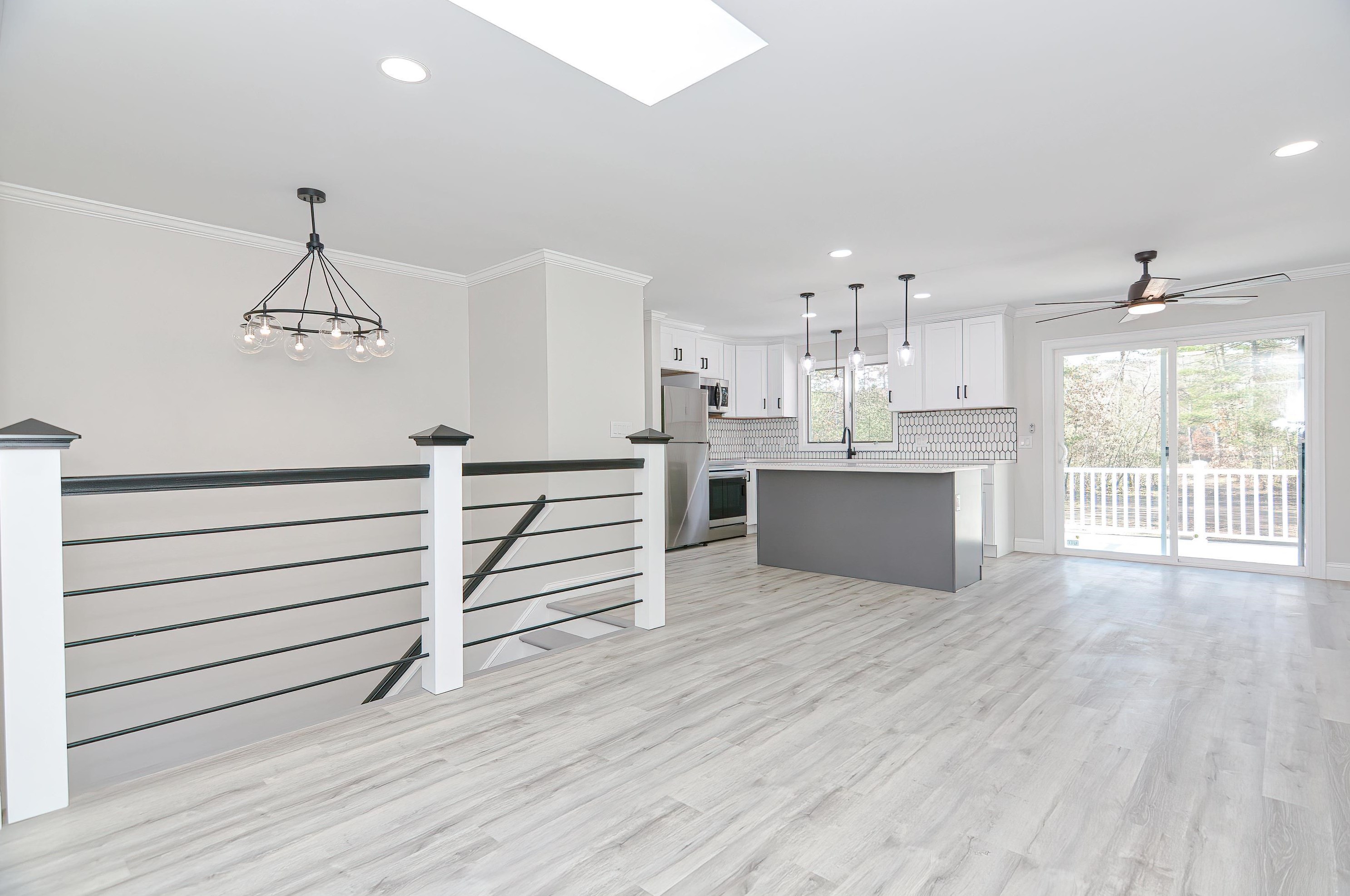 7 S Main St, Brookline, NH 03033