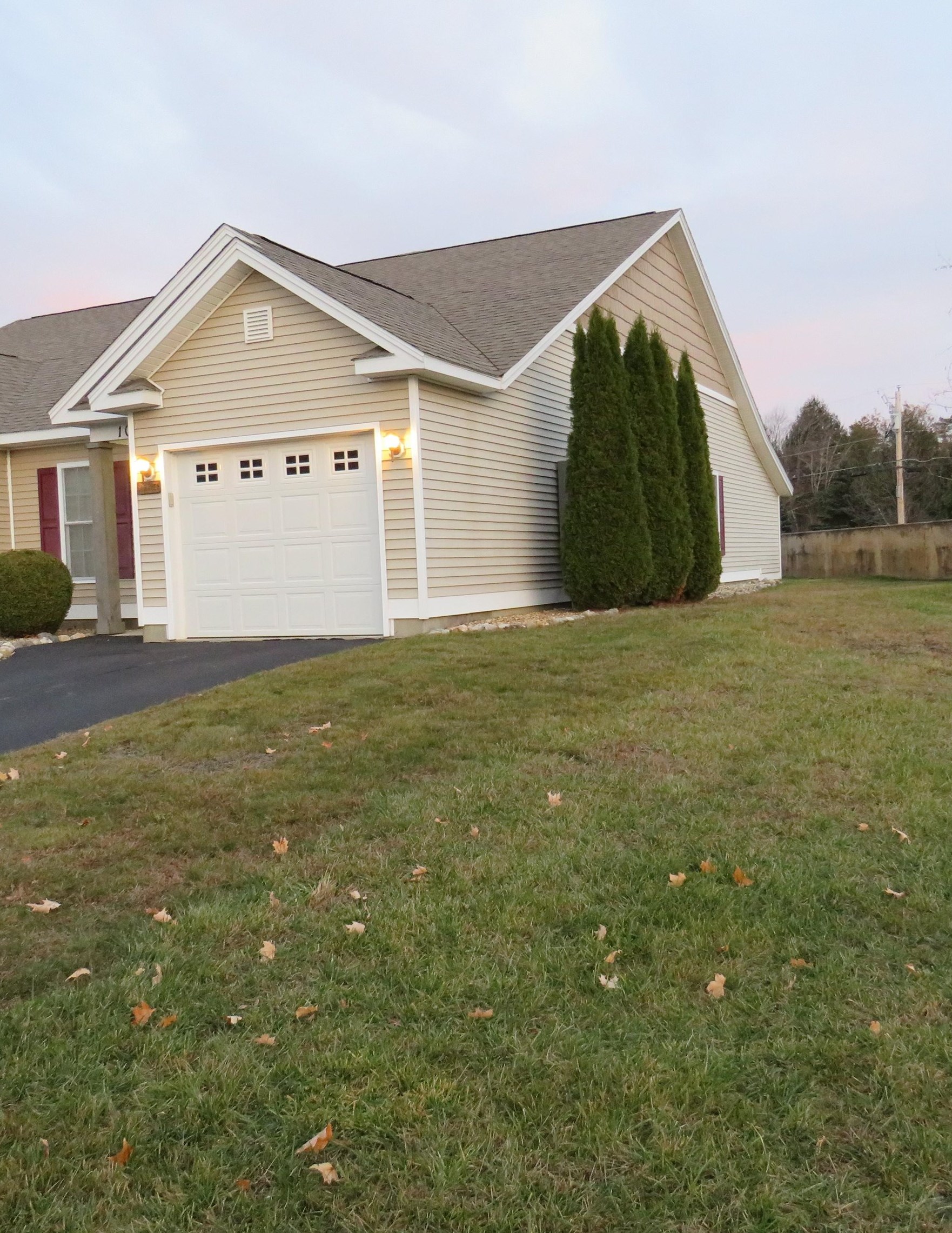 28 Owens Dr #101, Swanzey Center, NH 03446