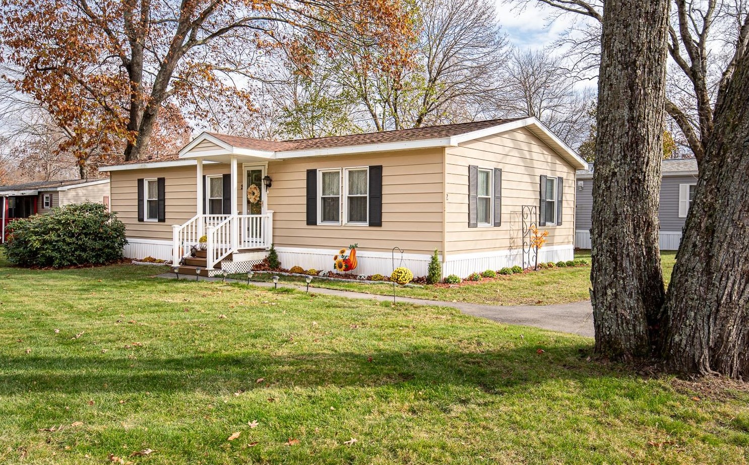 2 Parklane Rd, Hampstead, NH 03841