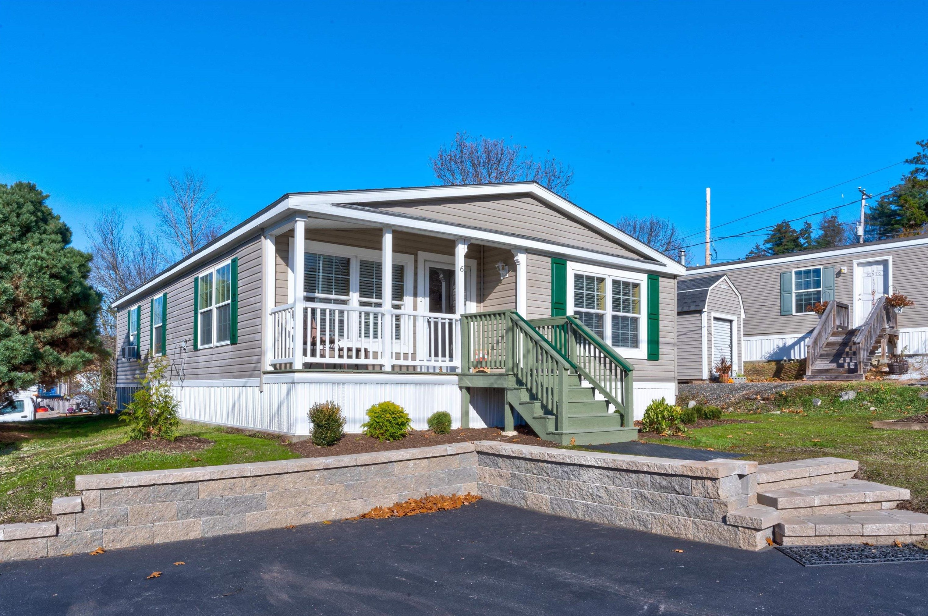 6 Pinto Ln, Londonderry, NH 03053