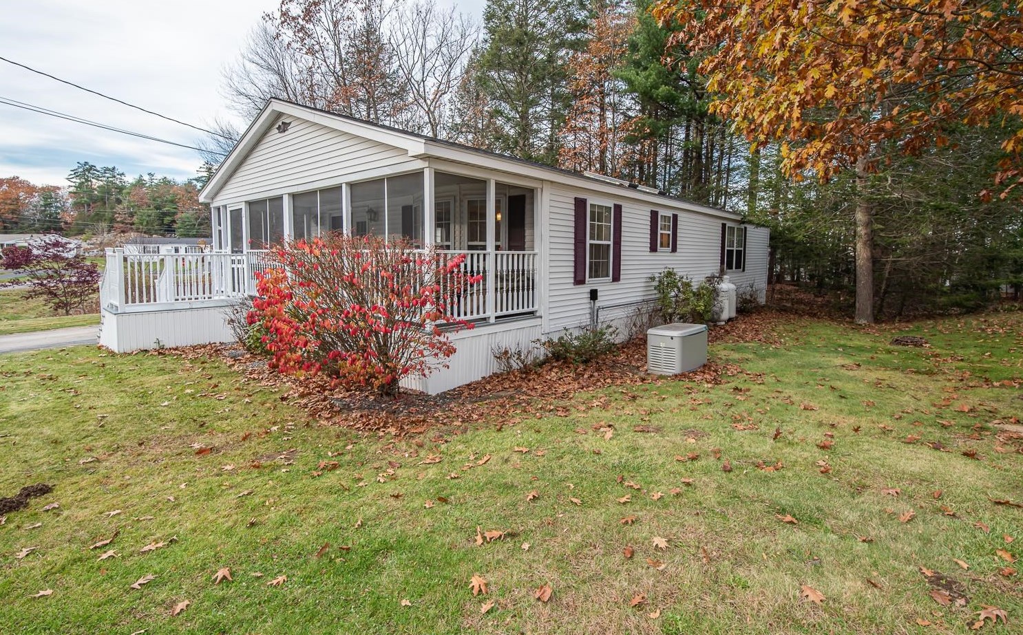 135 Heather Ln, Hampstead, NH 03841