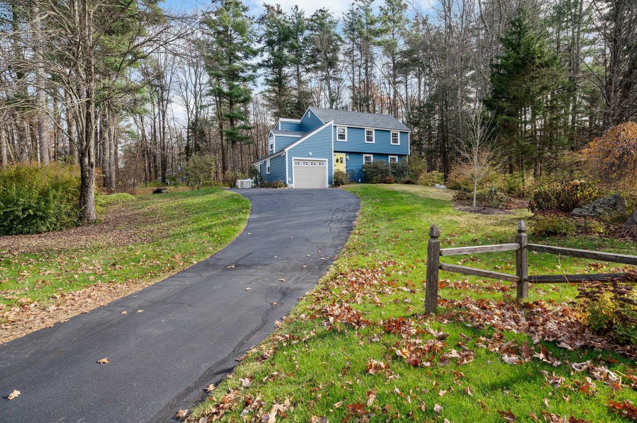 1 Hassell Rd, Merrimack, NH 03054-4319