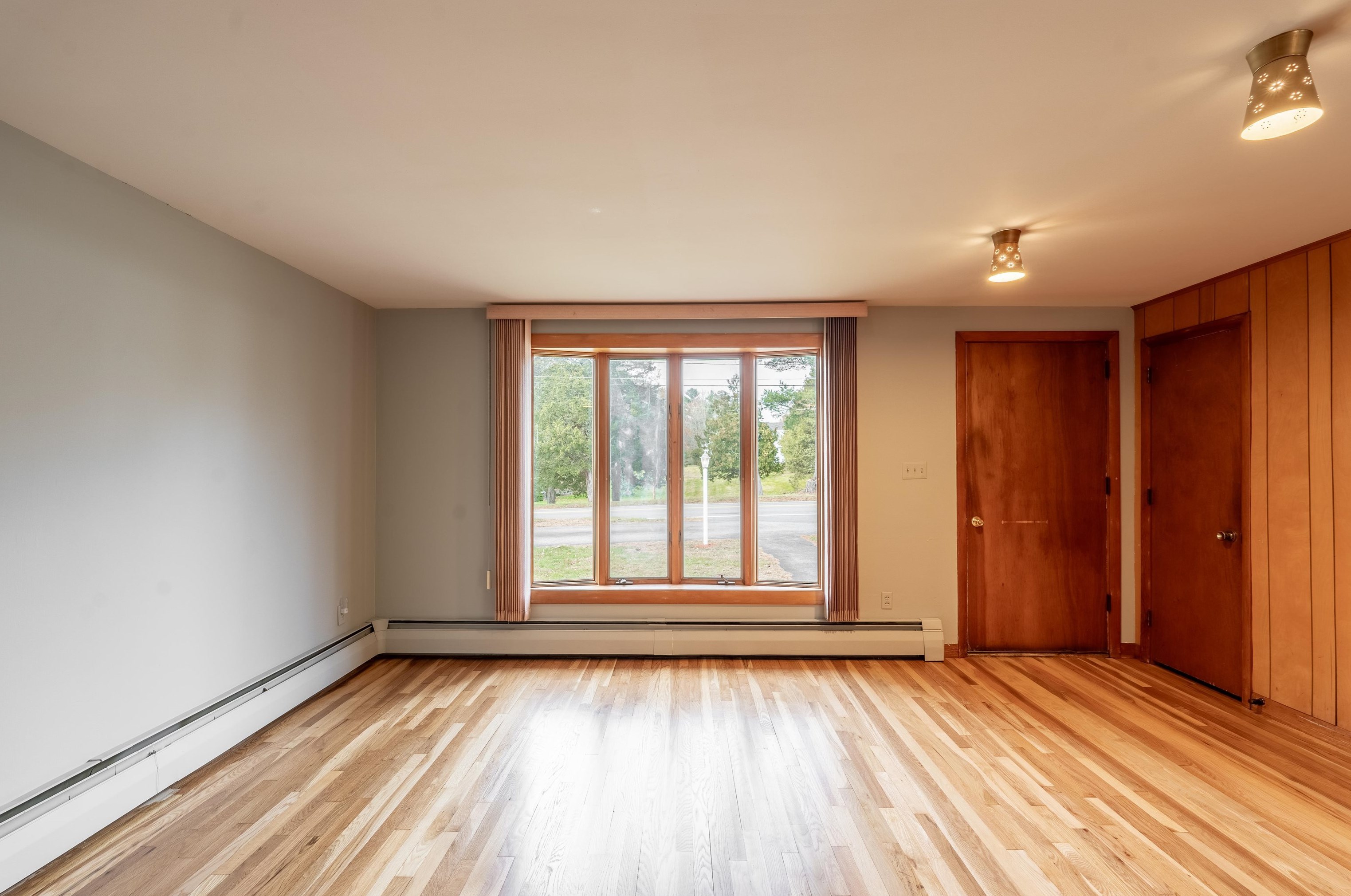 94 Pond St, Salem, NH 03079