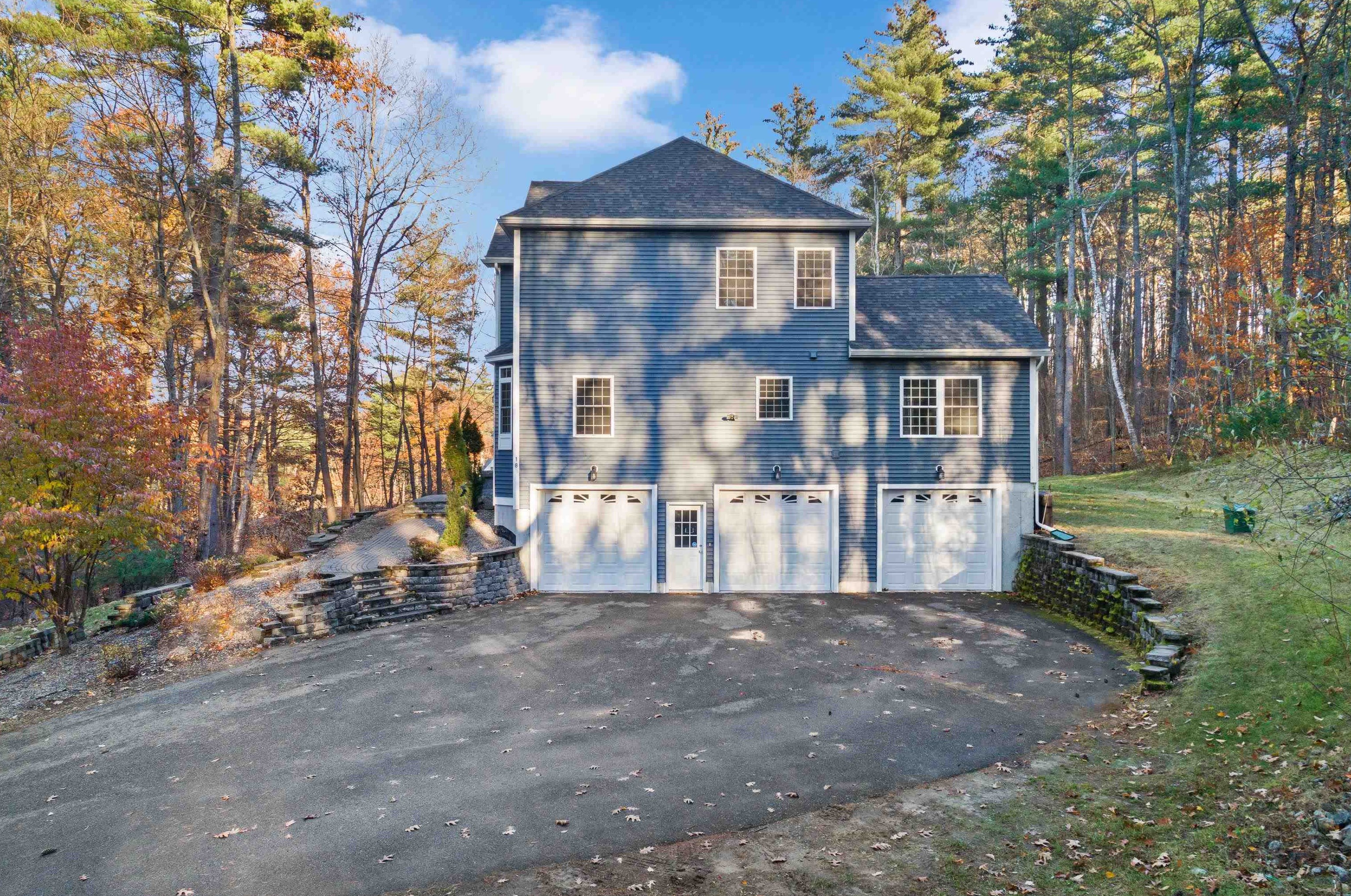 18 Longmeadow Rd, Windham, NH 03087