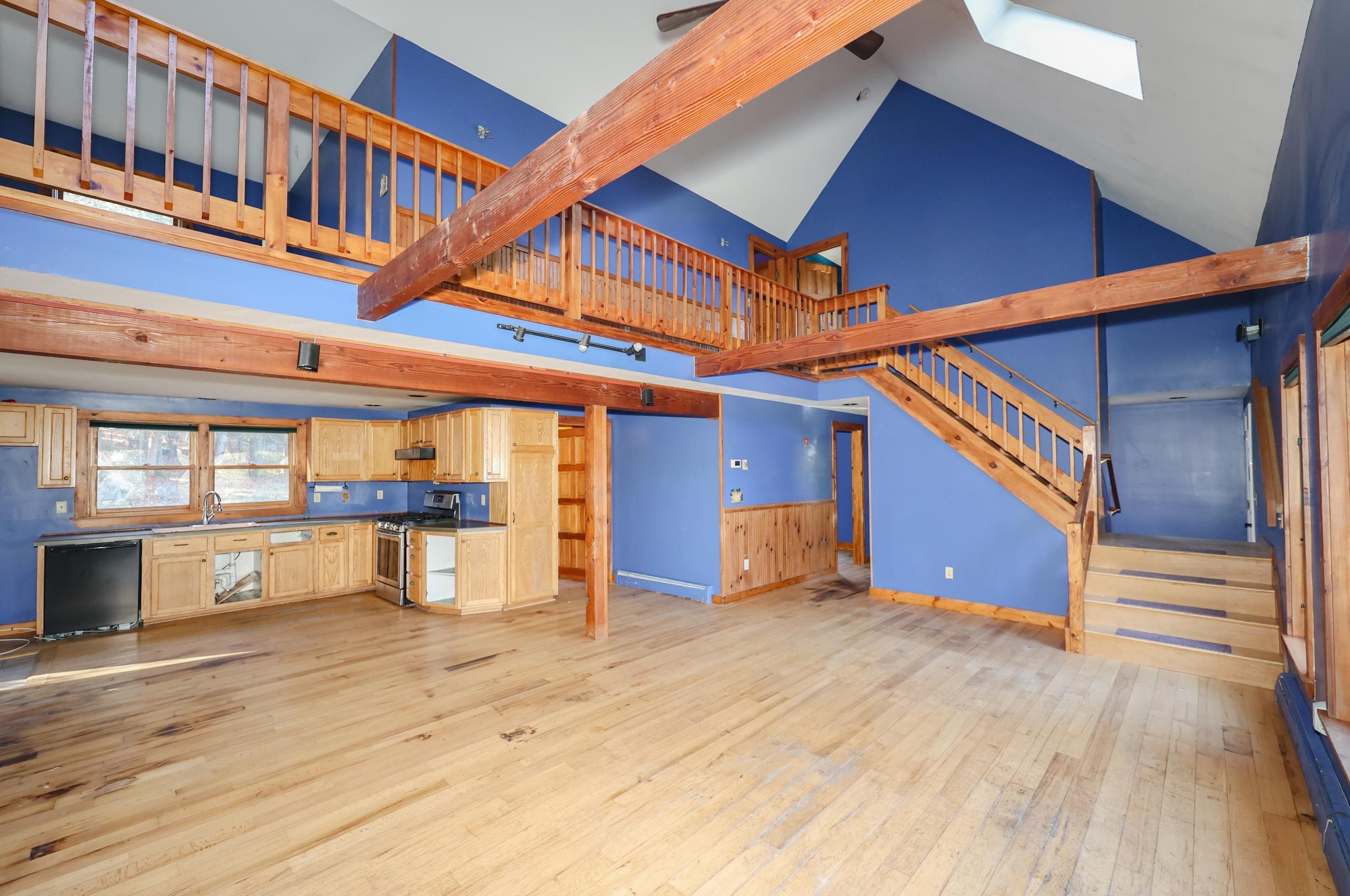 18 Critchett Rd, Raymond, NH 03077