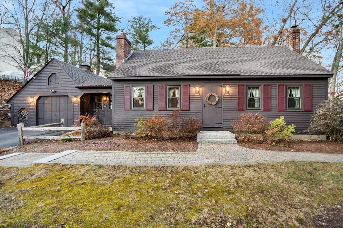 211 Oneida St, Manchester, NH 03102