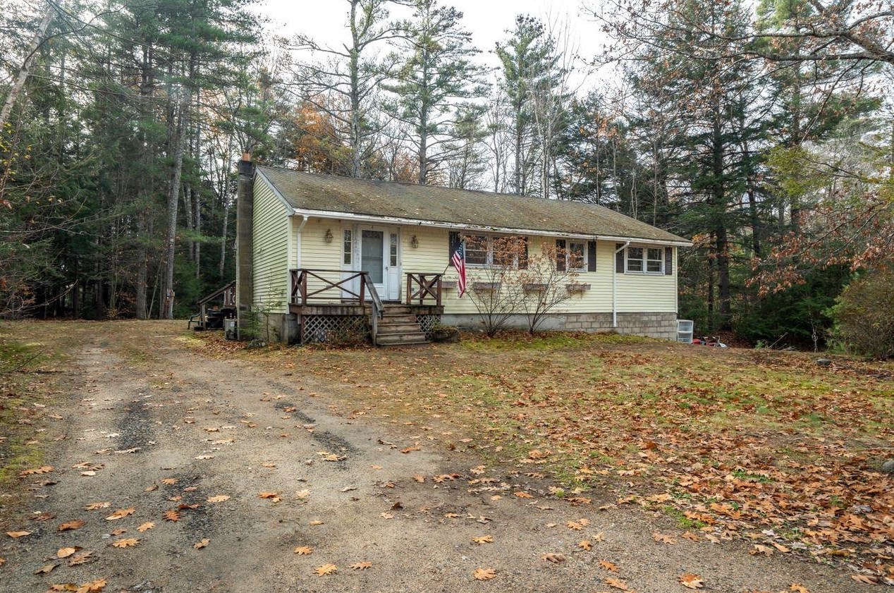 21 Tupeck Ln, Tuftonboro, NH 03816