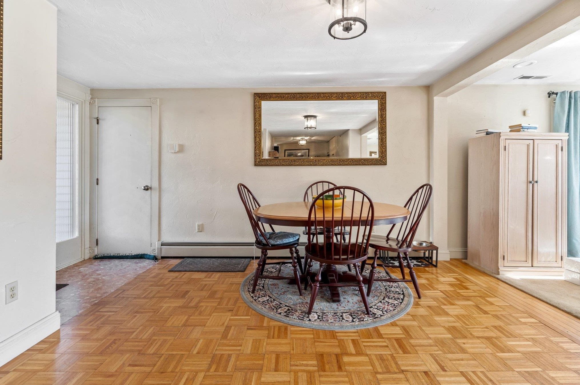 111 Kennard Rd, Manchester NH  03104-4024 exterior