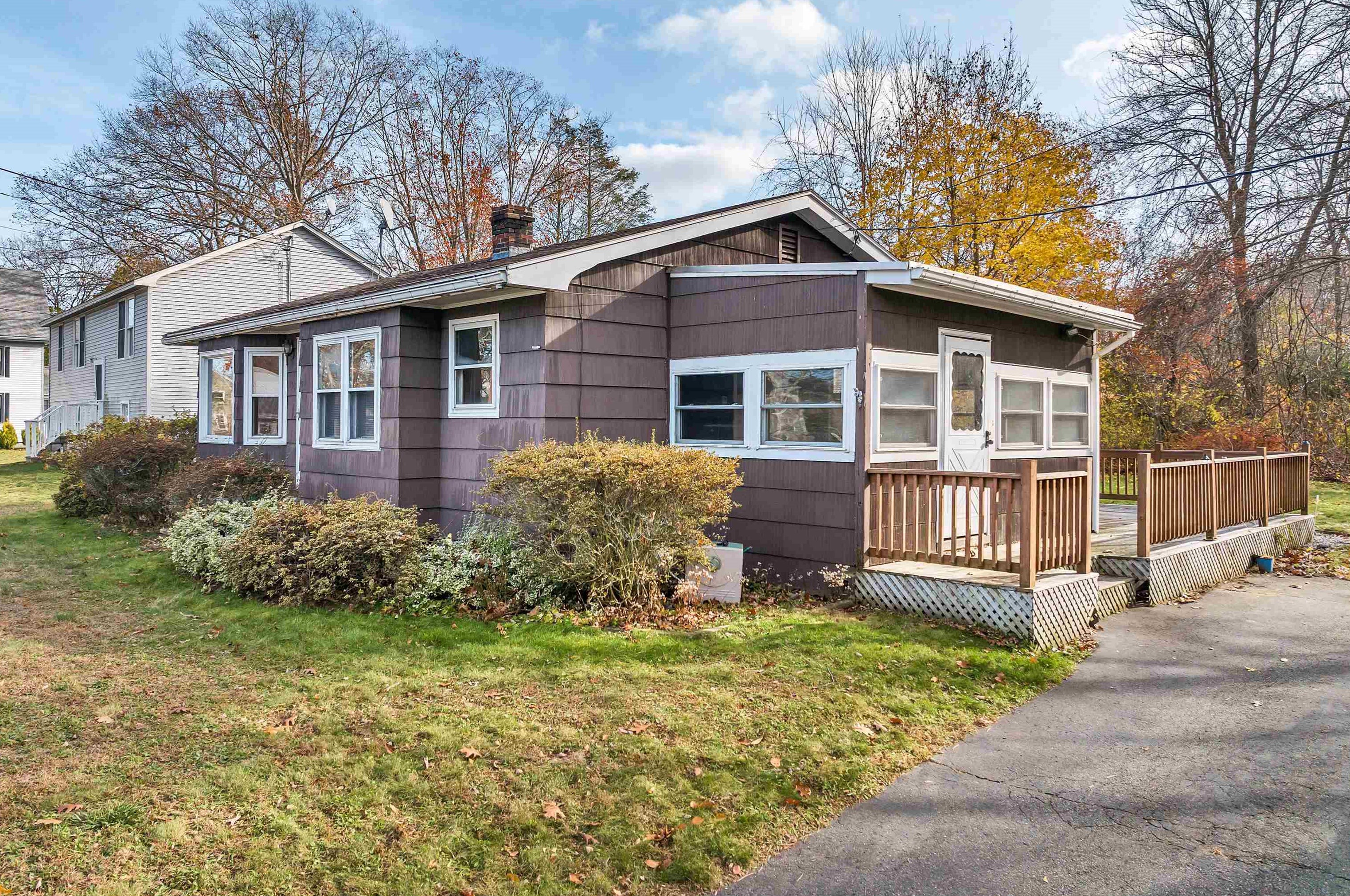 132 Walton Rd, Seabrook, NH 03874