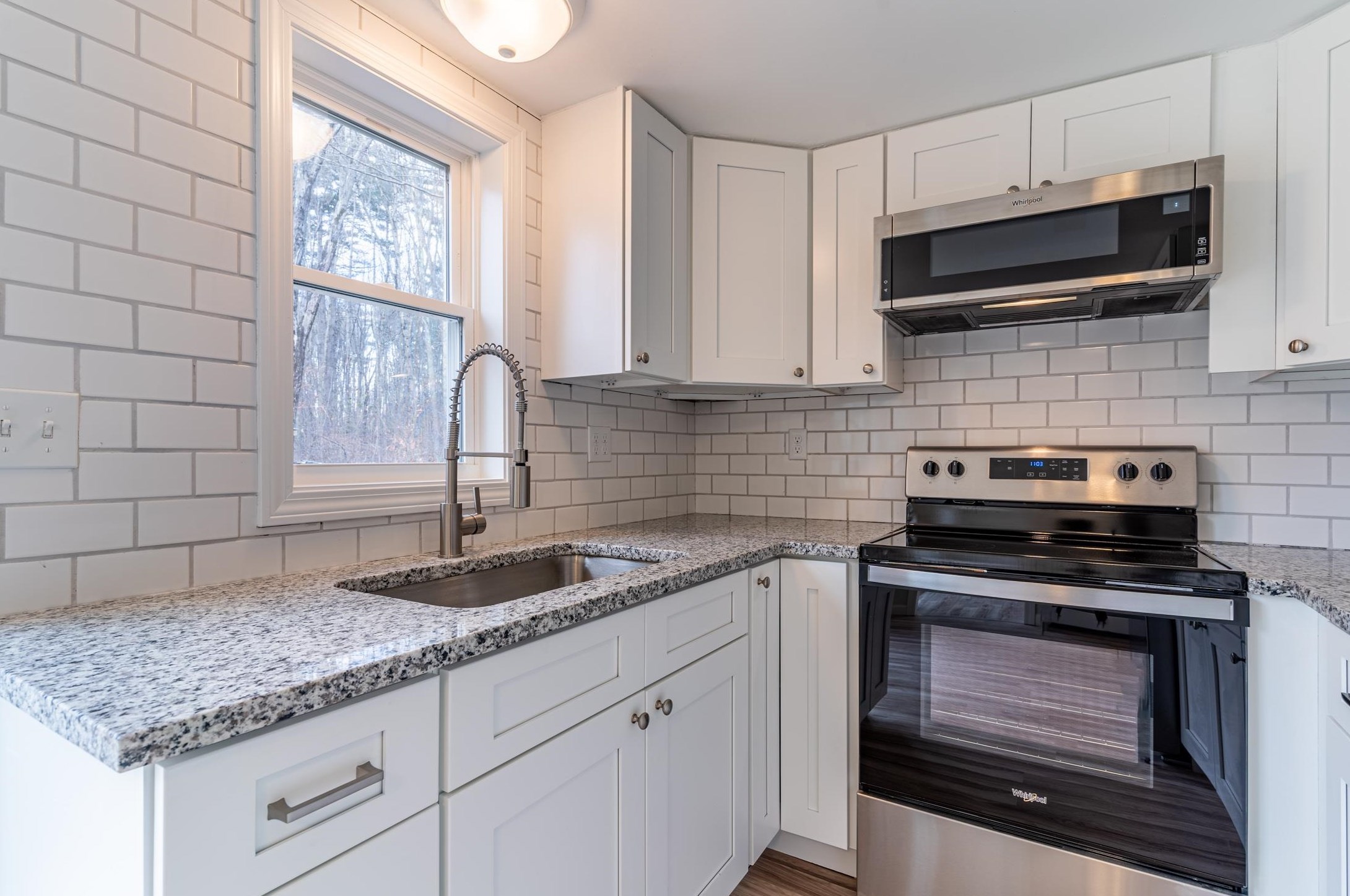 30 Flat Rock Bridge Rd, Rochester, NH 03868
