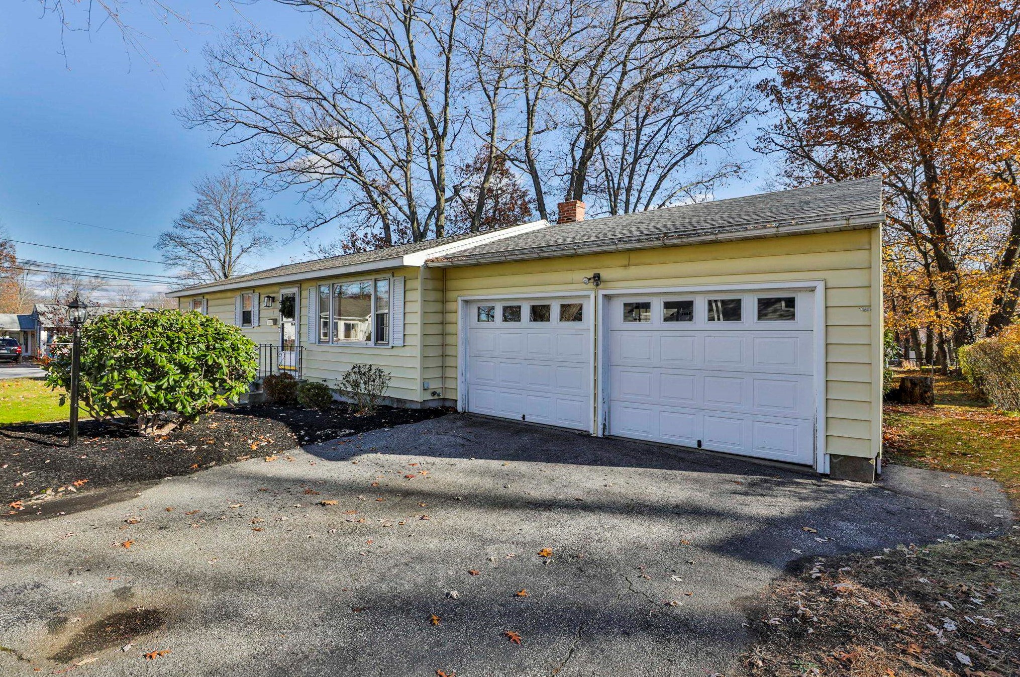 2 Hulme St, Manchester NH  03109-4520 exterior