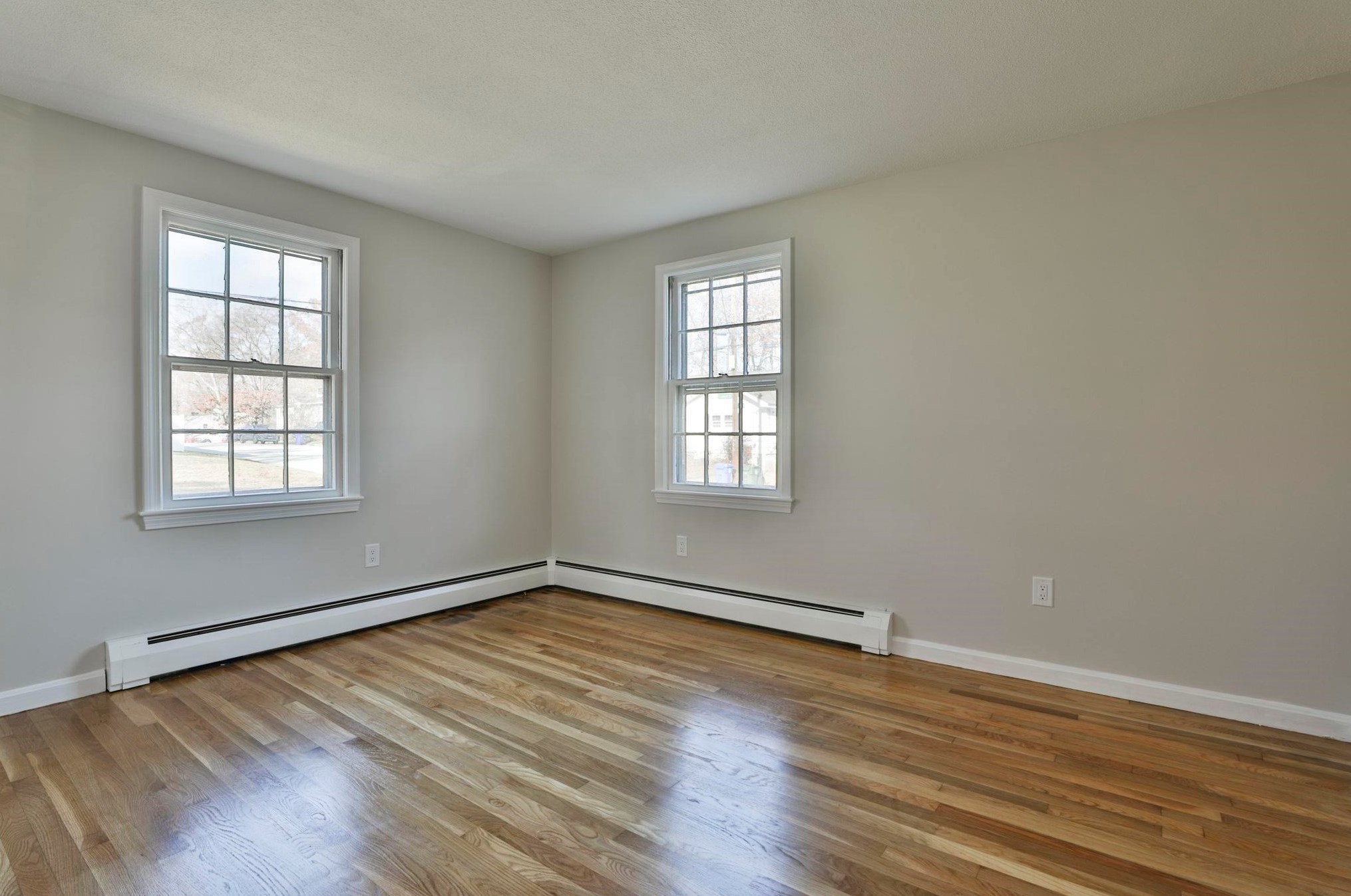 2 Hulme St, Manchester NH  03109-4520 exterior