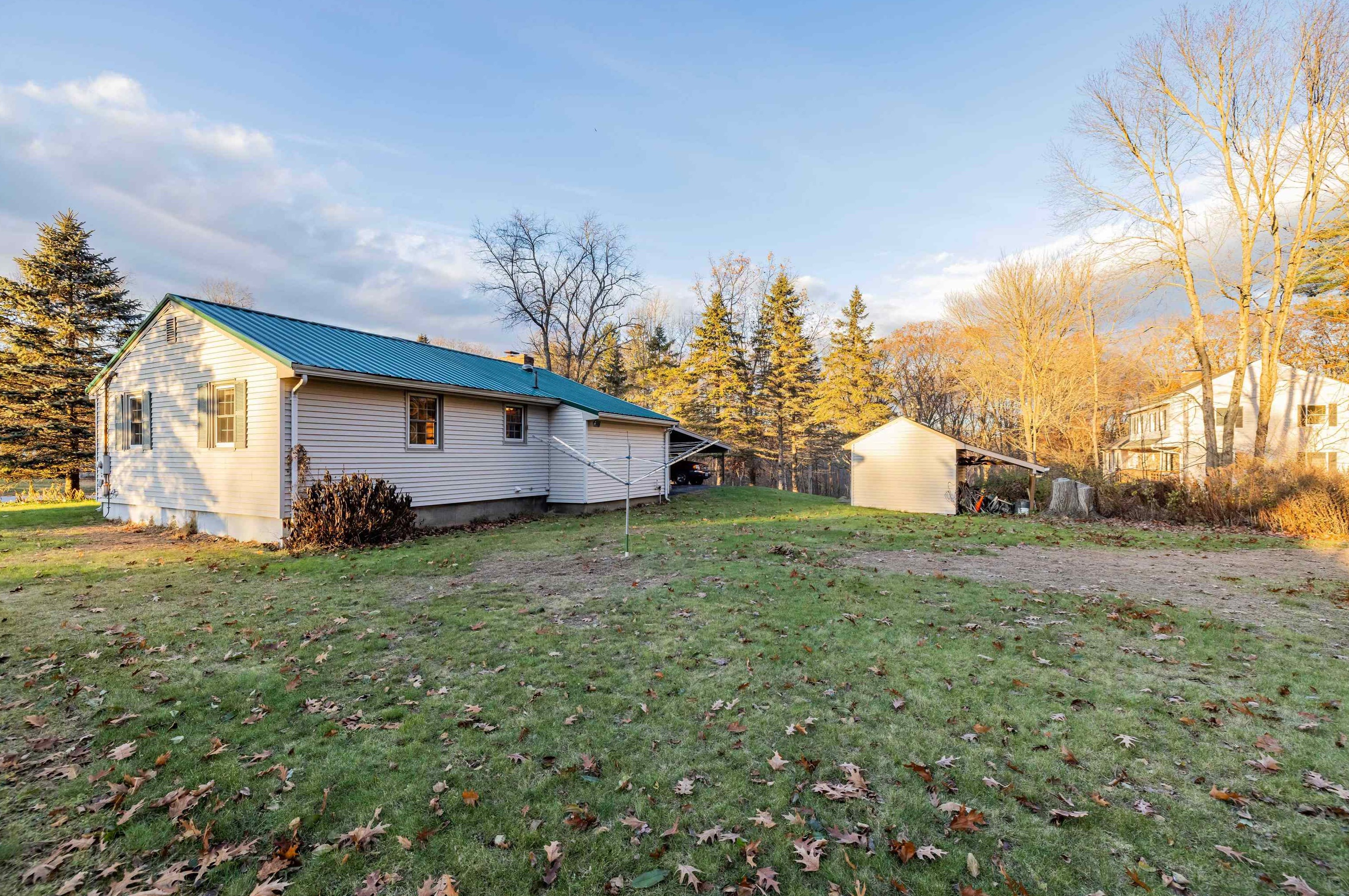 6 George St, South Hampton, NH 03827