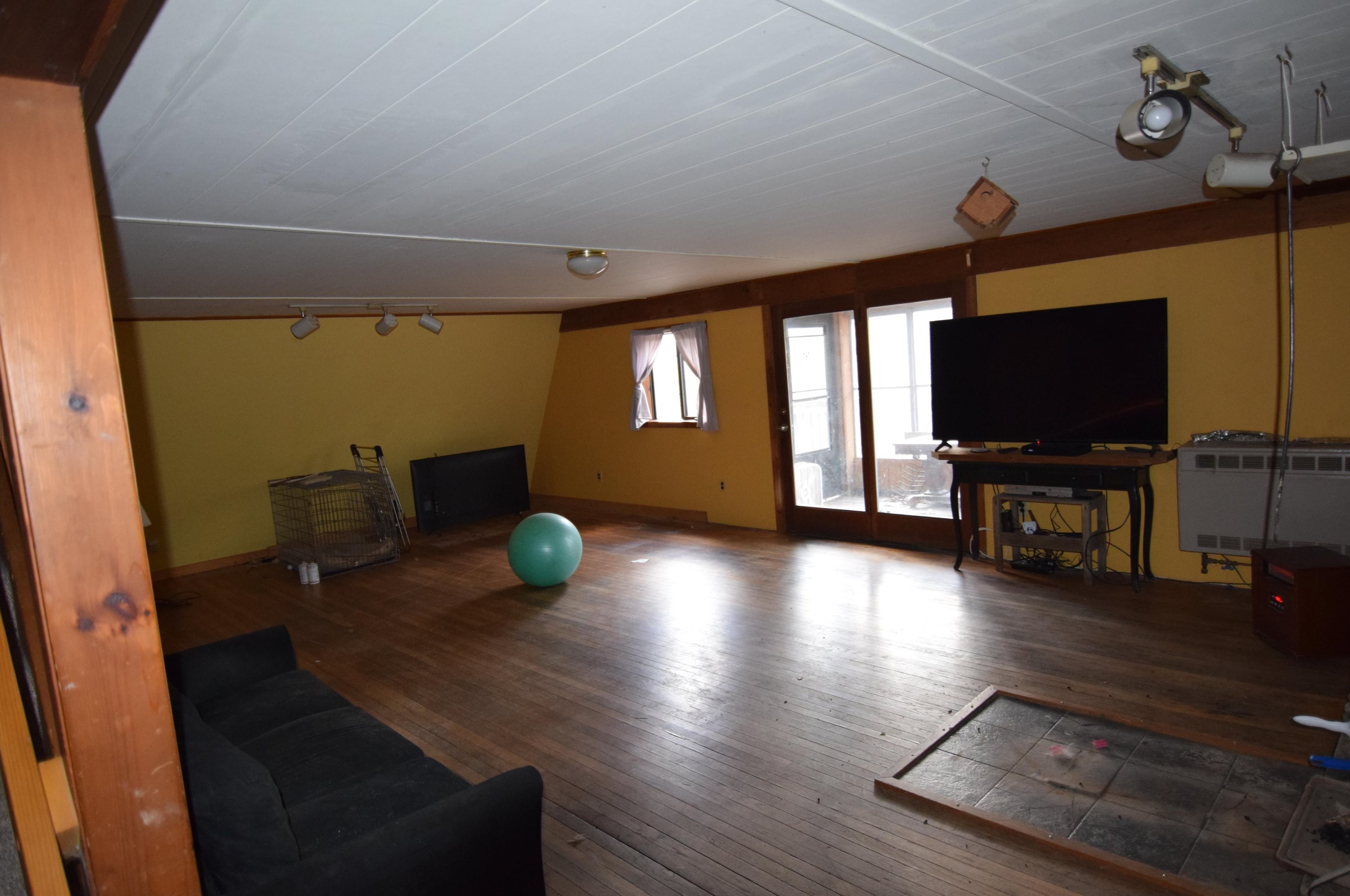 105 E Mountain Rd, Unity, NH 03773