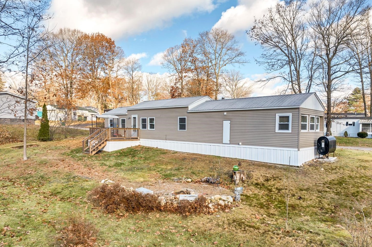 10 Fuchsia Dr, Rochester, NH 03867-5203