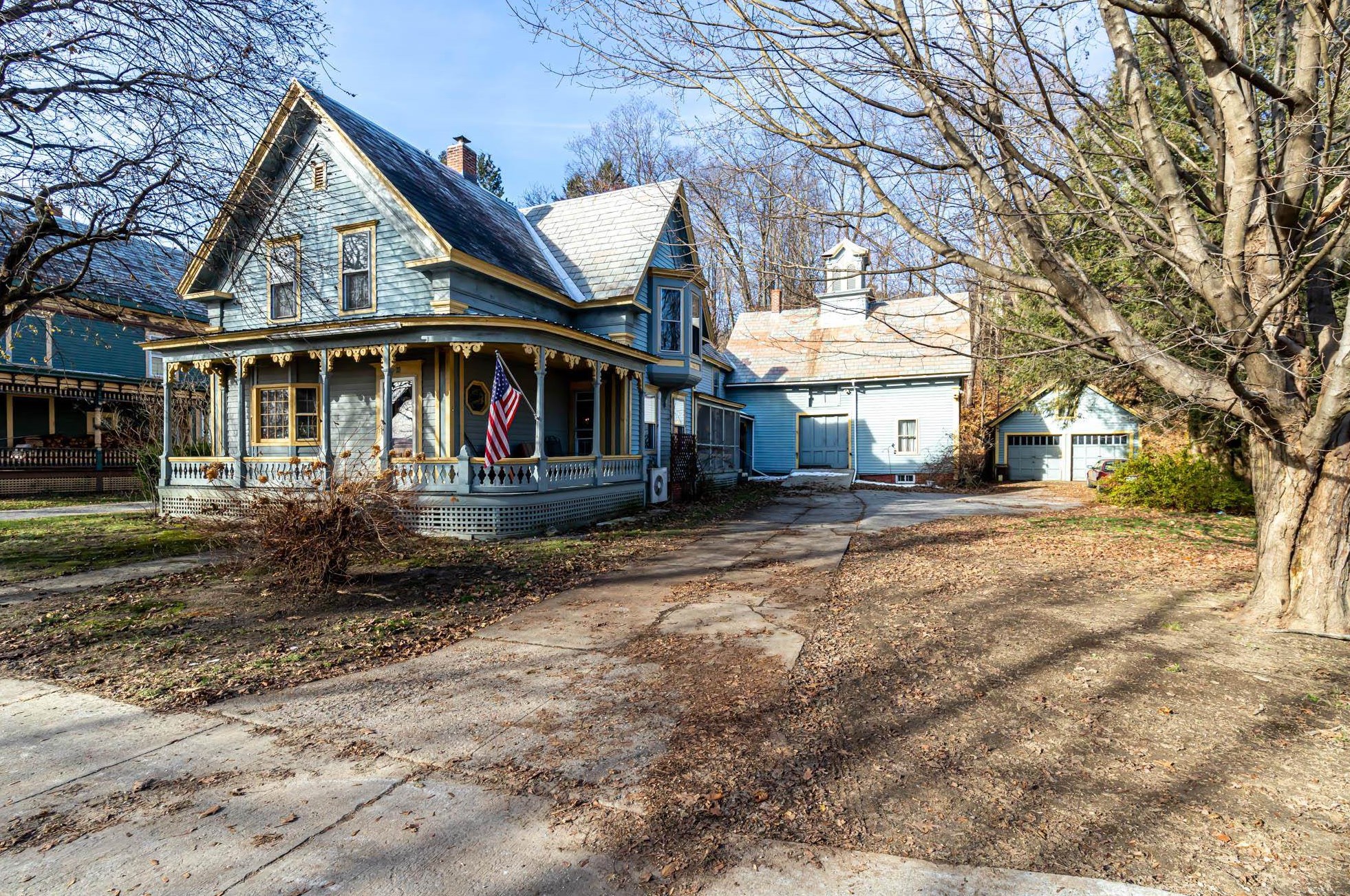 60 High St, Hinsdale, NH 03451