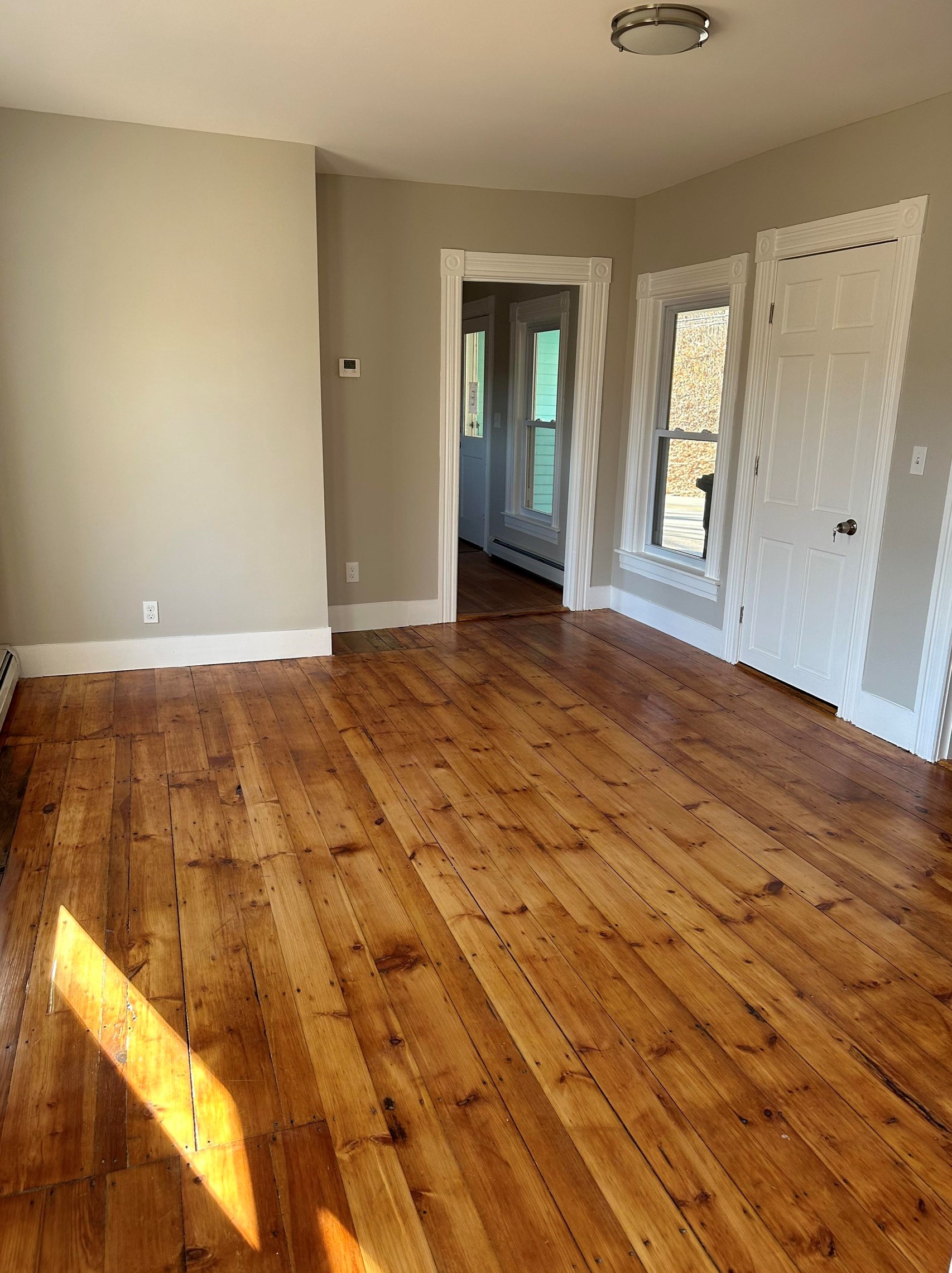449 W River Rd #unit 1, Manchester, NH 03103