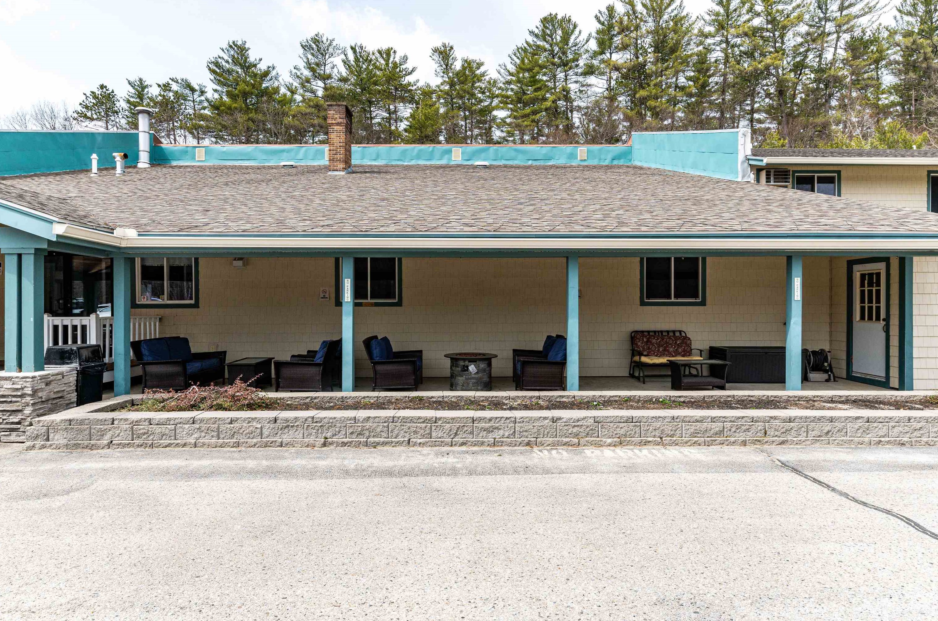 2955 White Mountain Hwy #221, Hales Location, NH 03860