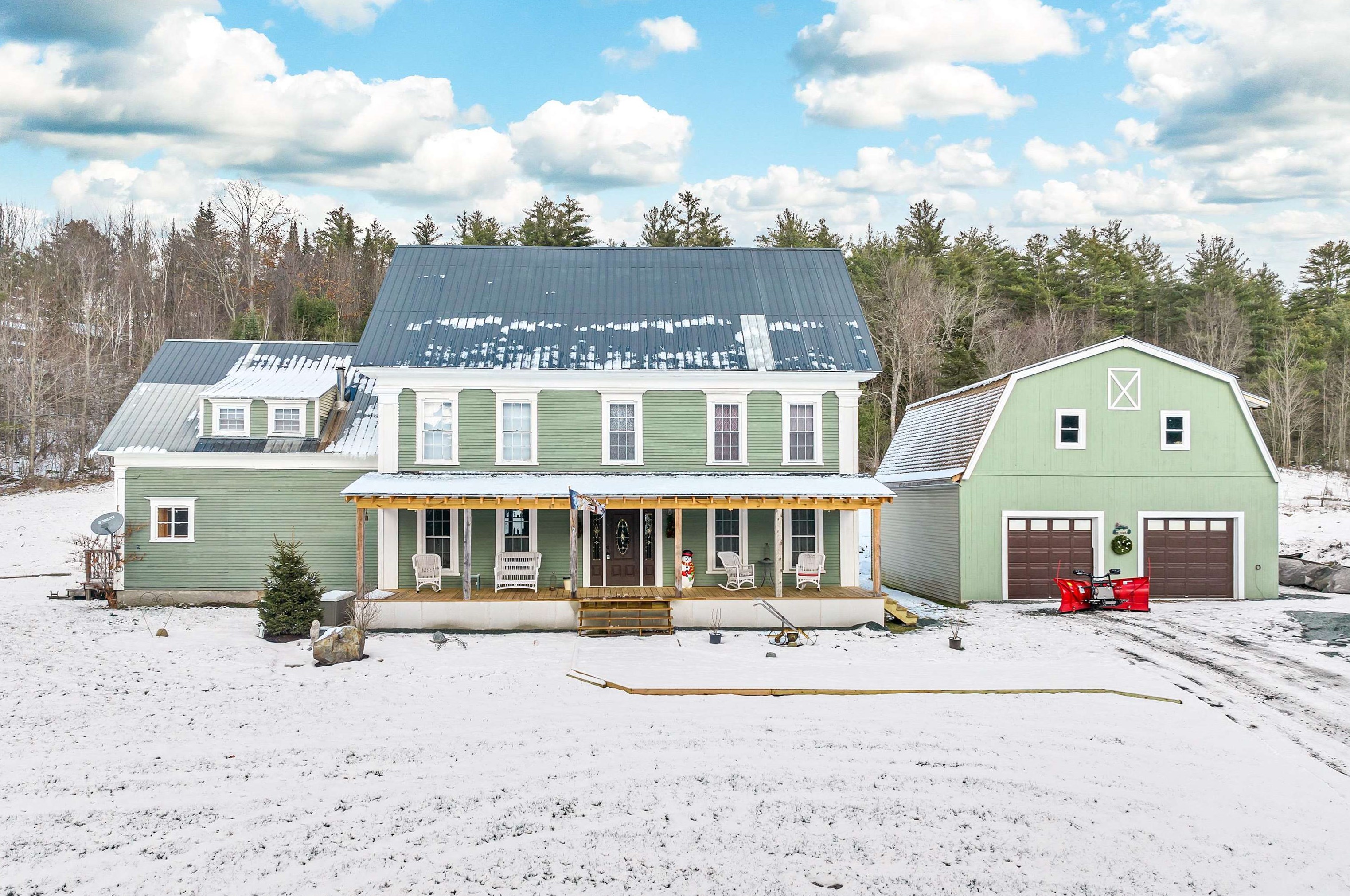 575 Whitefield Rd, Carroll, NH 03598