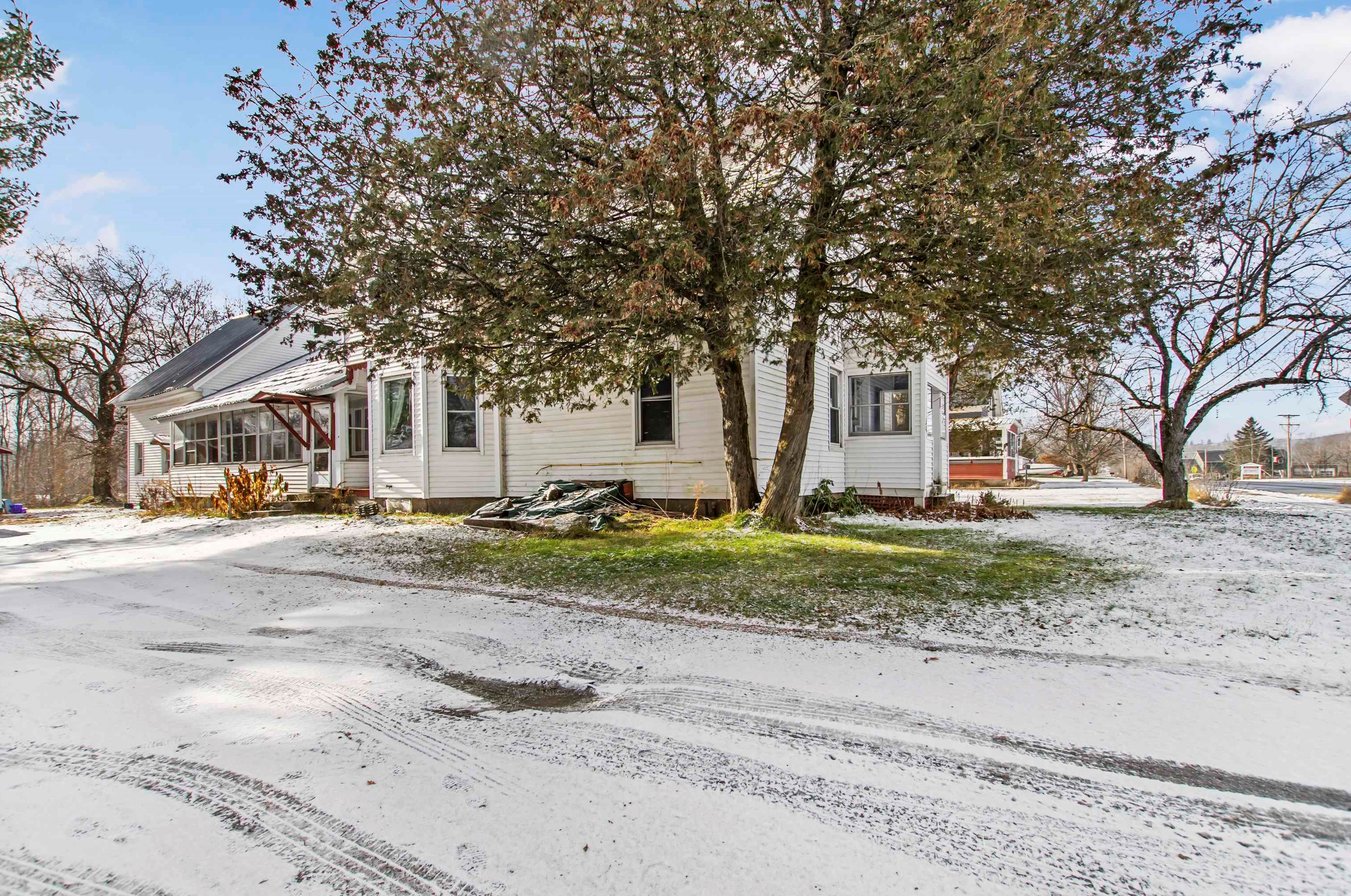 34 Bridge St, Lancaster, NH 03584