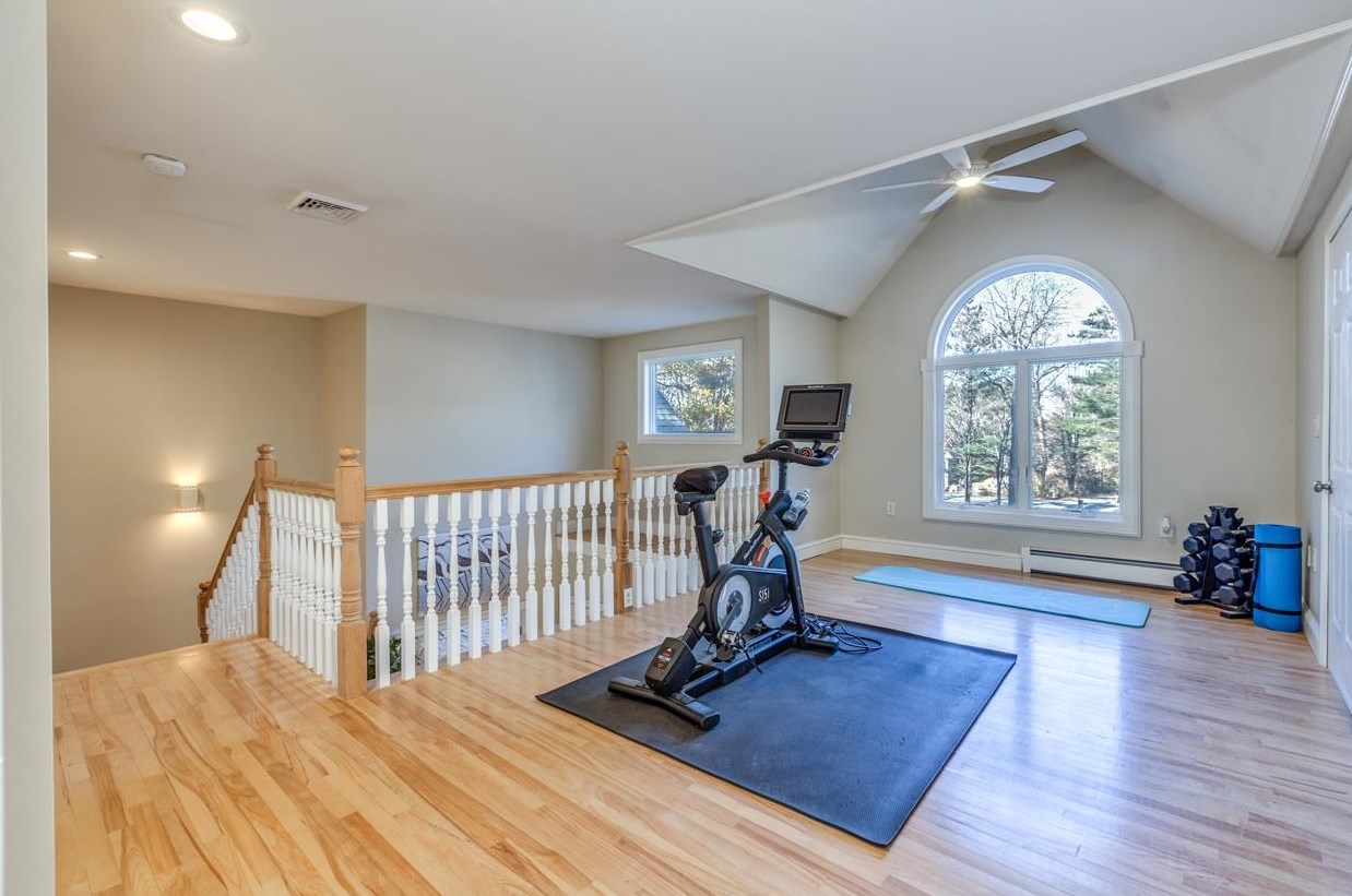 160 Littleworth Rd, Dover NH  03820-8309 exterior