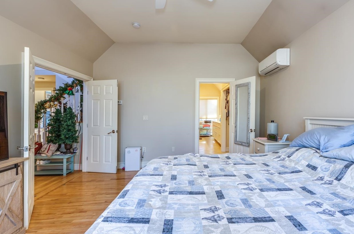 160 Littleworth Rd, Dover NH  03820-8309 exterior