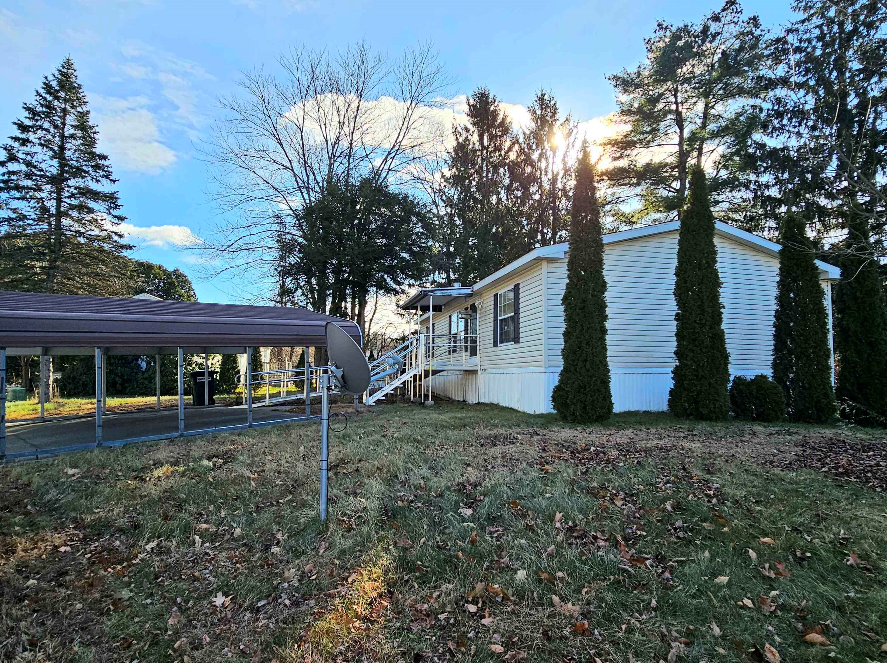10 Bishop Ln, Chichester, NH 03234