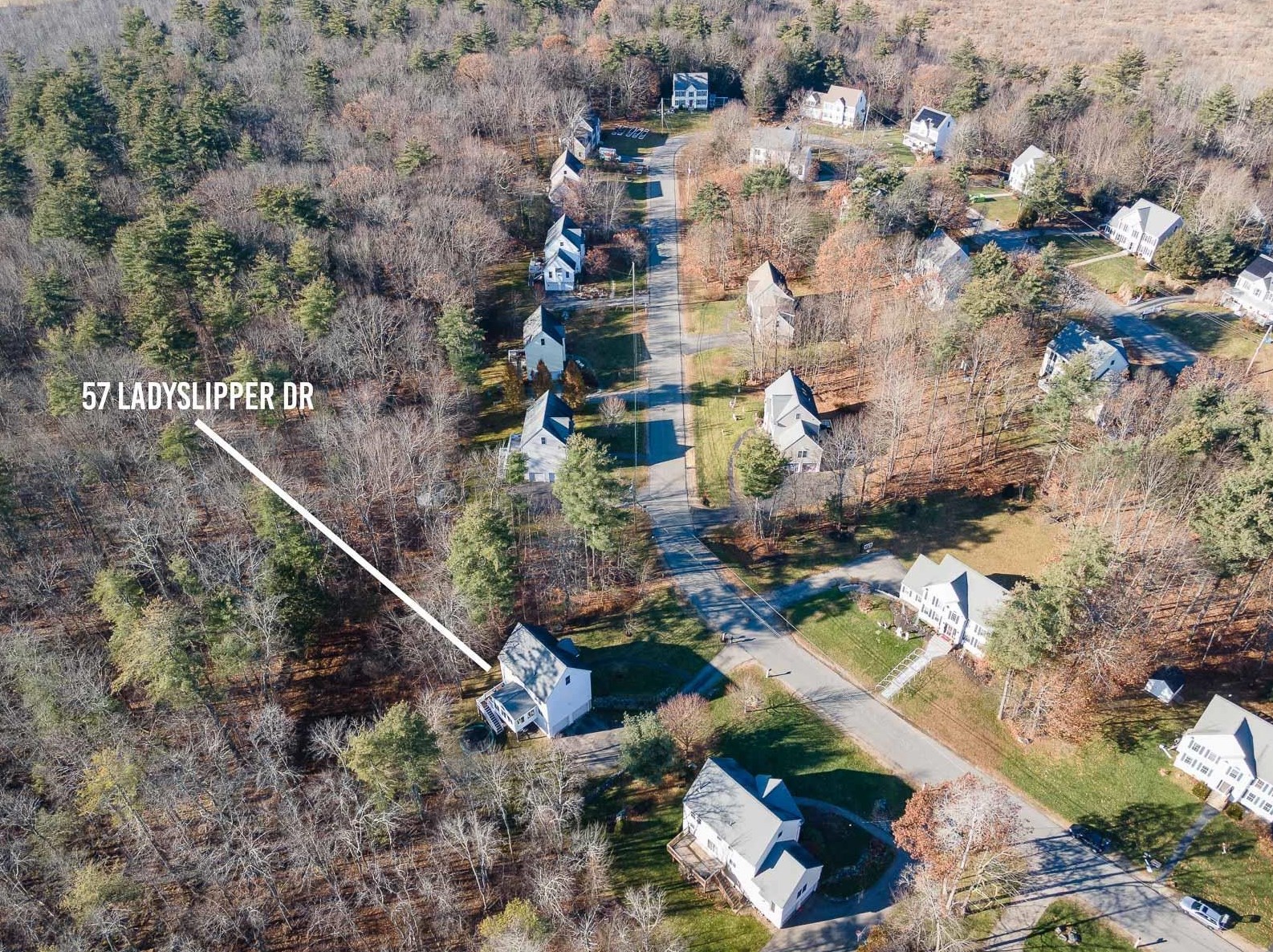 57 Ladyslipper Dr, Newmarket NH 03857-2066 exterior