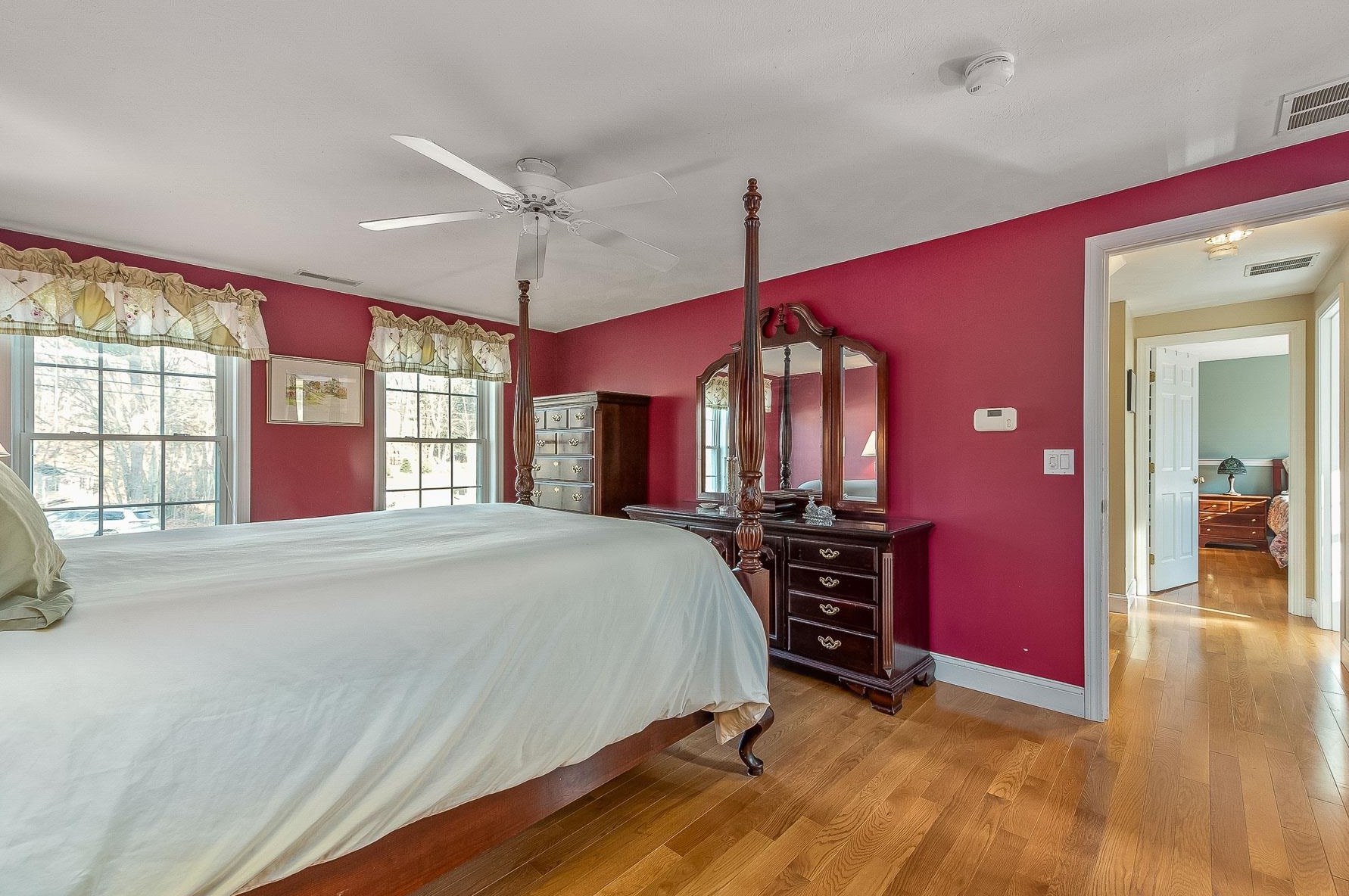 57 Ladyslipper Dr, Newmarket NH 03857-2066 exterior