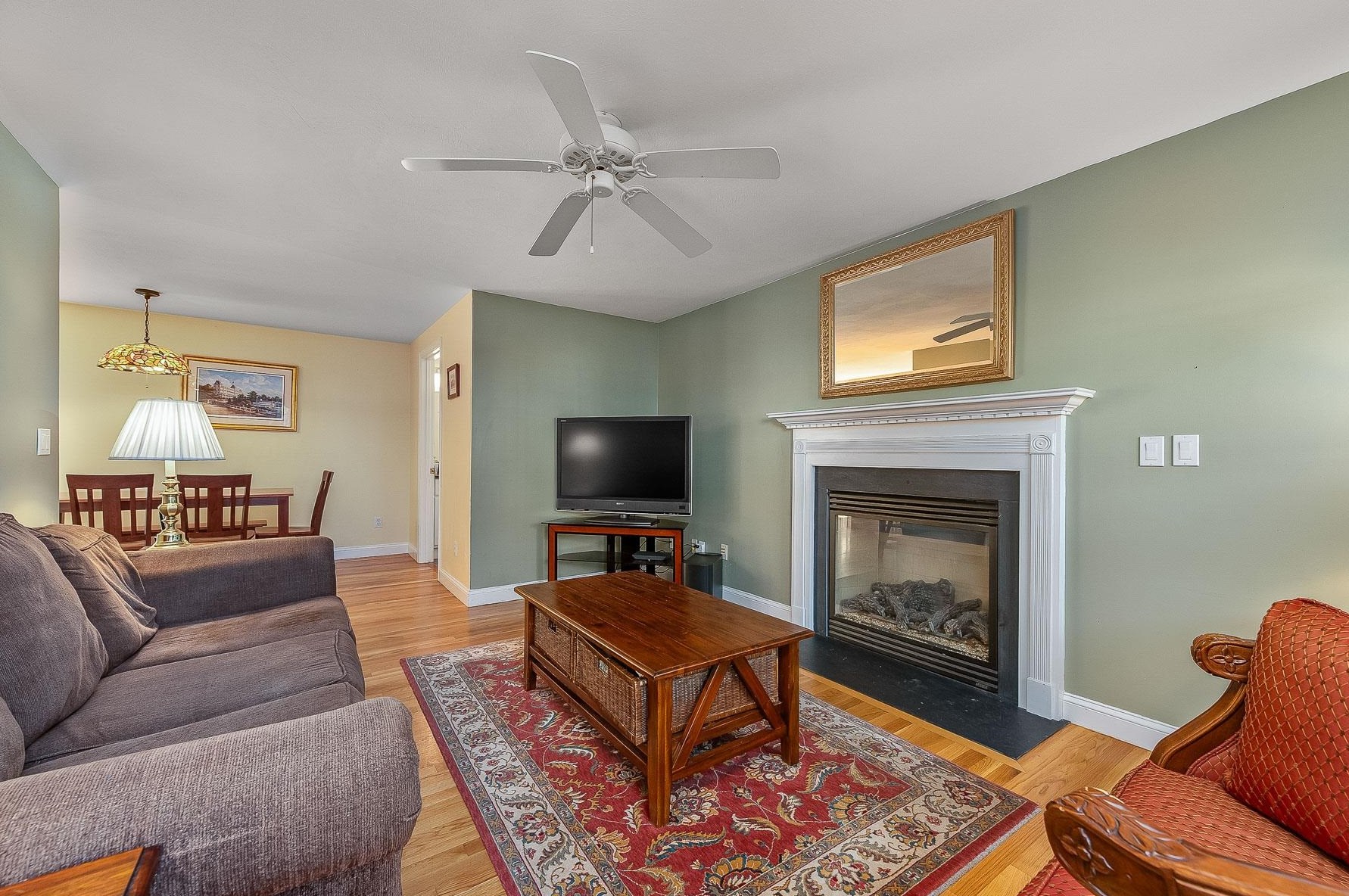 57 Ladyslipper Dr, Newmarket NH 03857-2066 exterior