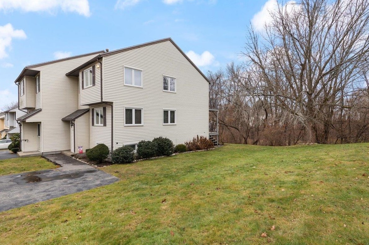 9 Jefferey Ln, Haverhill MA 01832-3154 exterior