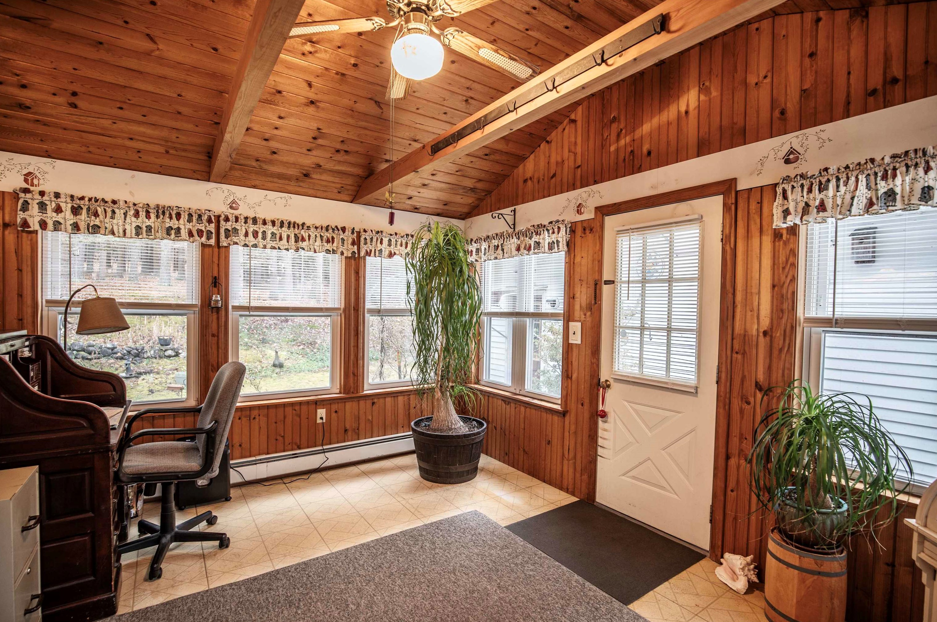 264 Halls Village Rd, Chester, NH 03036