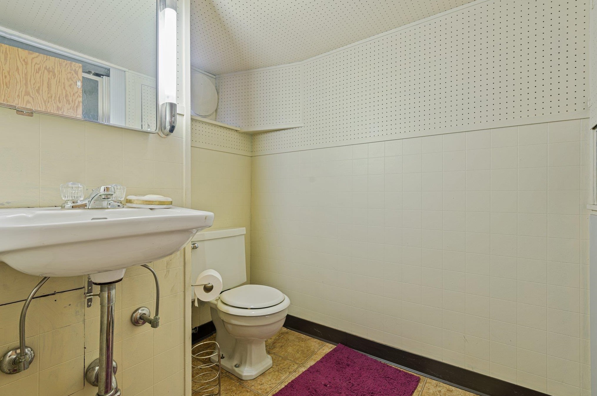 170 Goffstown Rd, Manchester NH 03102-2701 exterior