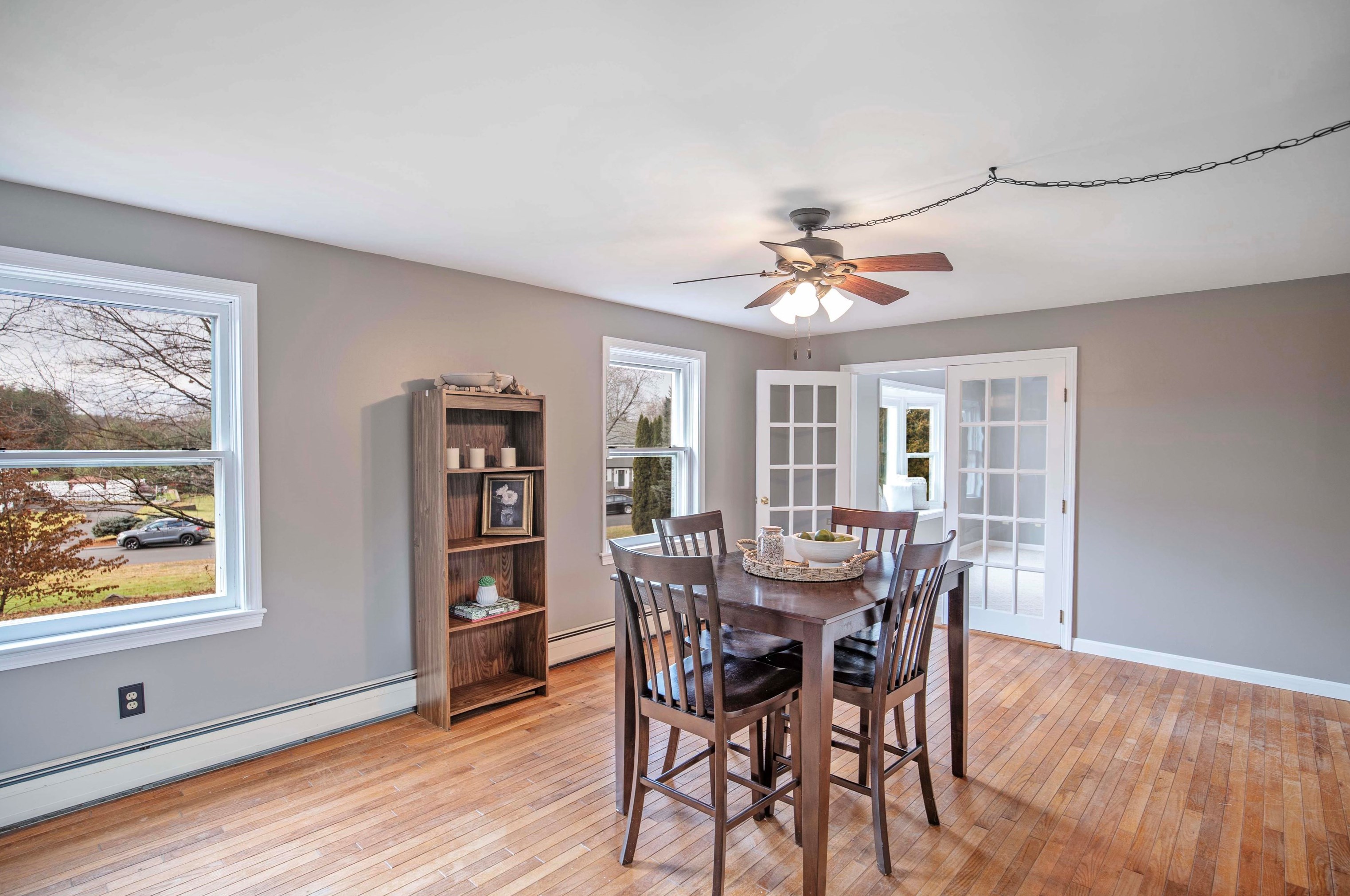 17 Riverview Cir, Hudson, NH 03052